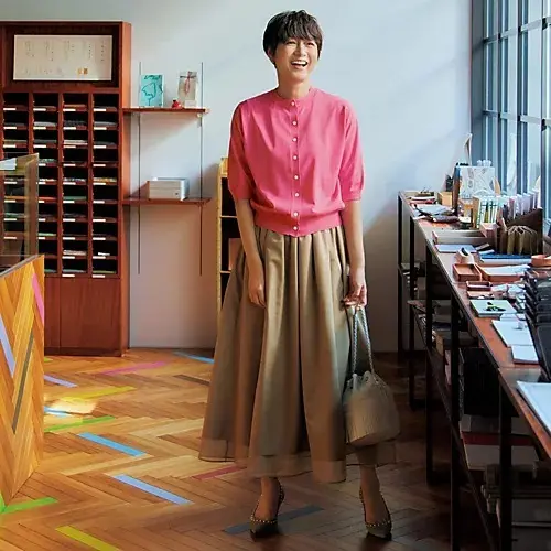 富岡佳子さんがまとう、「E by éclat」春の洗練コーデ