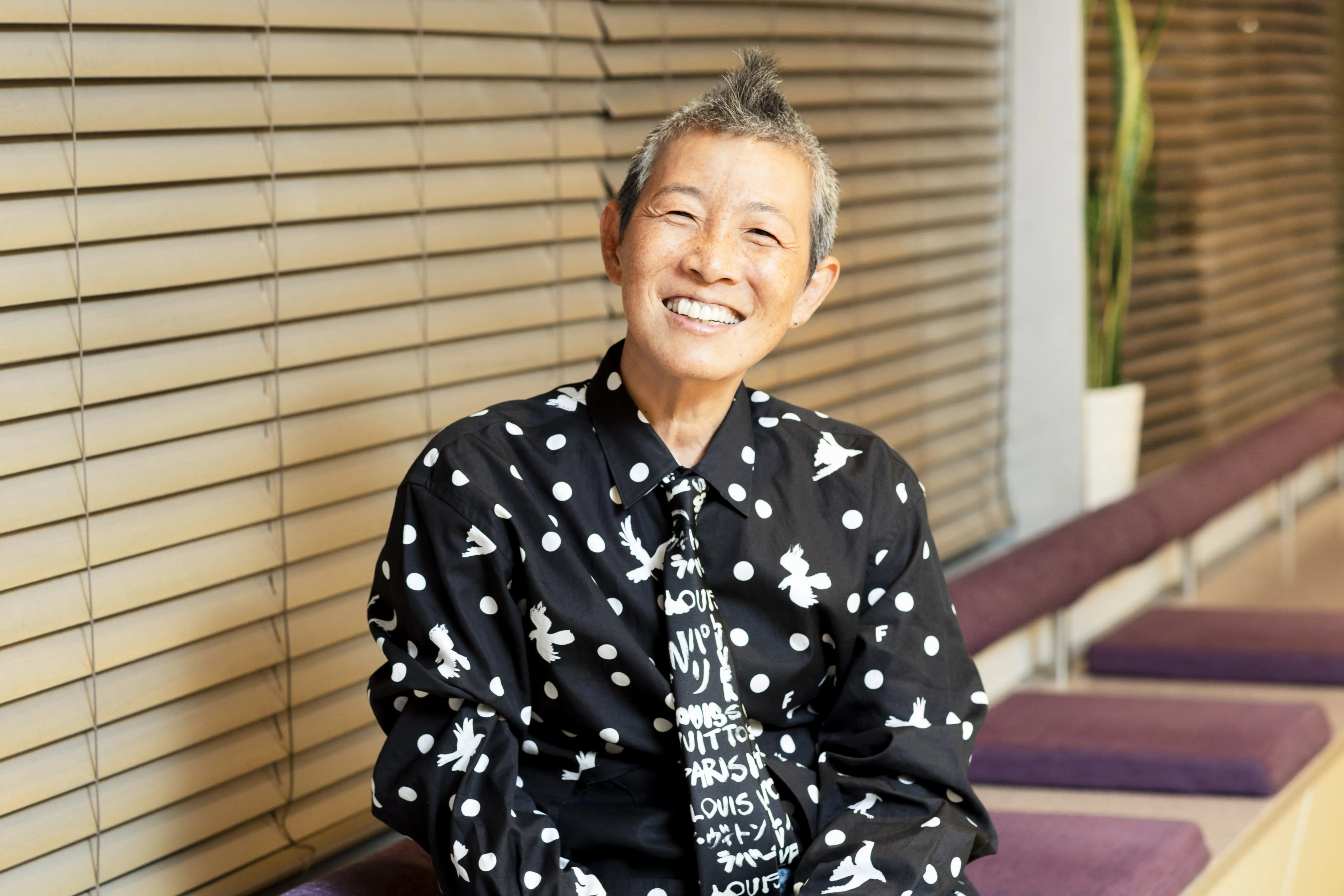 タフで明るく、いつも軽やかな高尾美穂先生！ 大人が身軽になる心得、教えてください　プロフィール写真