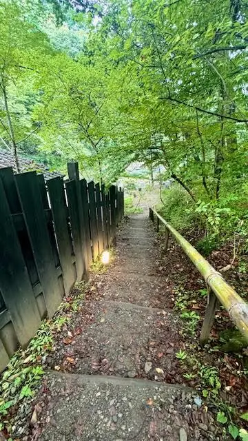 秋川渓谷へとつながる道