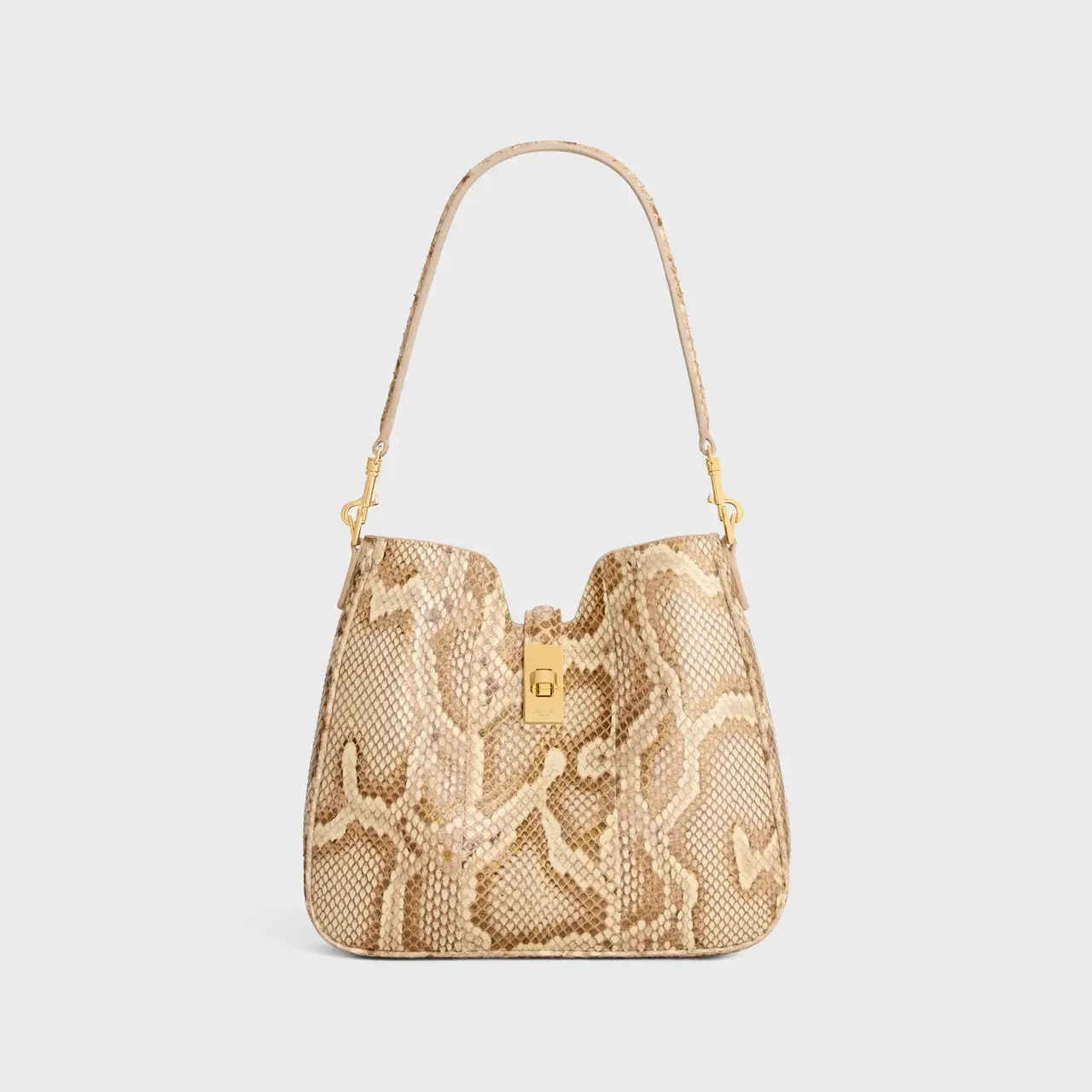 16 ソフト カミーユ スモール パイソン¥583,000(21.5×24.5×5)/セリーヌ ジャパン