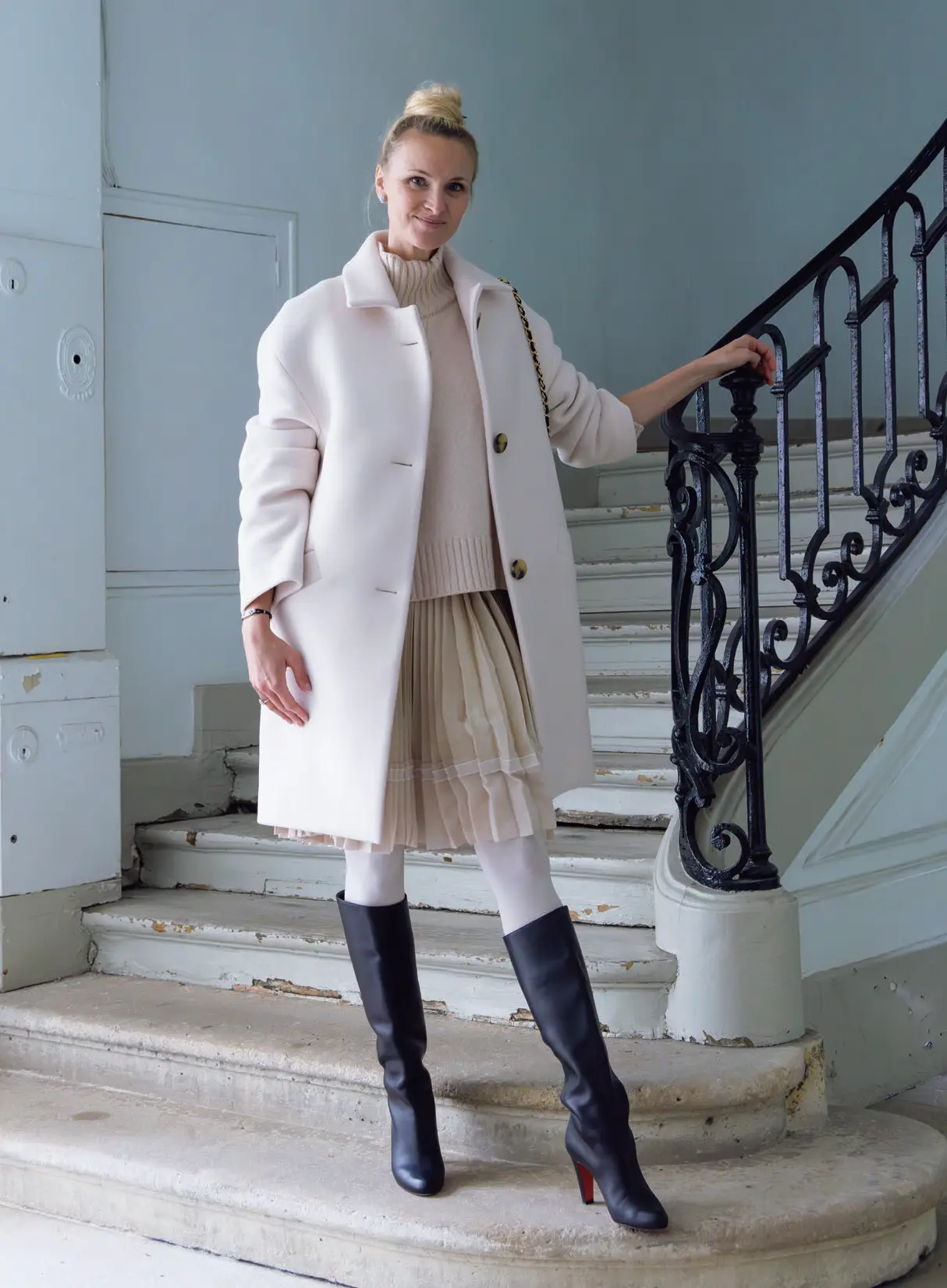 インスタグラムのフォロワーは22万越え！ パリのおしゃれマダム深掘りSNAP　全身コーデ写真