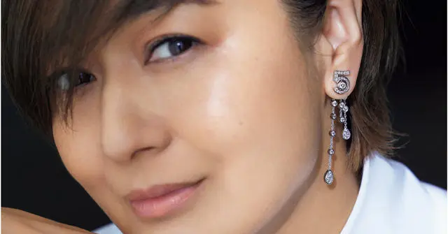 軽やかに揺れる上品な輝き♪【CHANEL】ピアス すぐ届くキラッとさりげなく揺れる♪】CHANEL ピアス (CHANEL