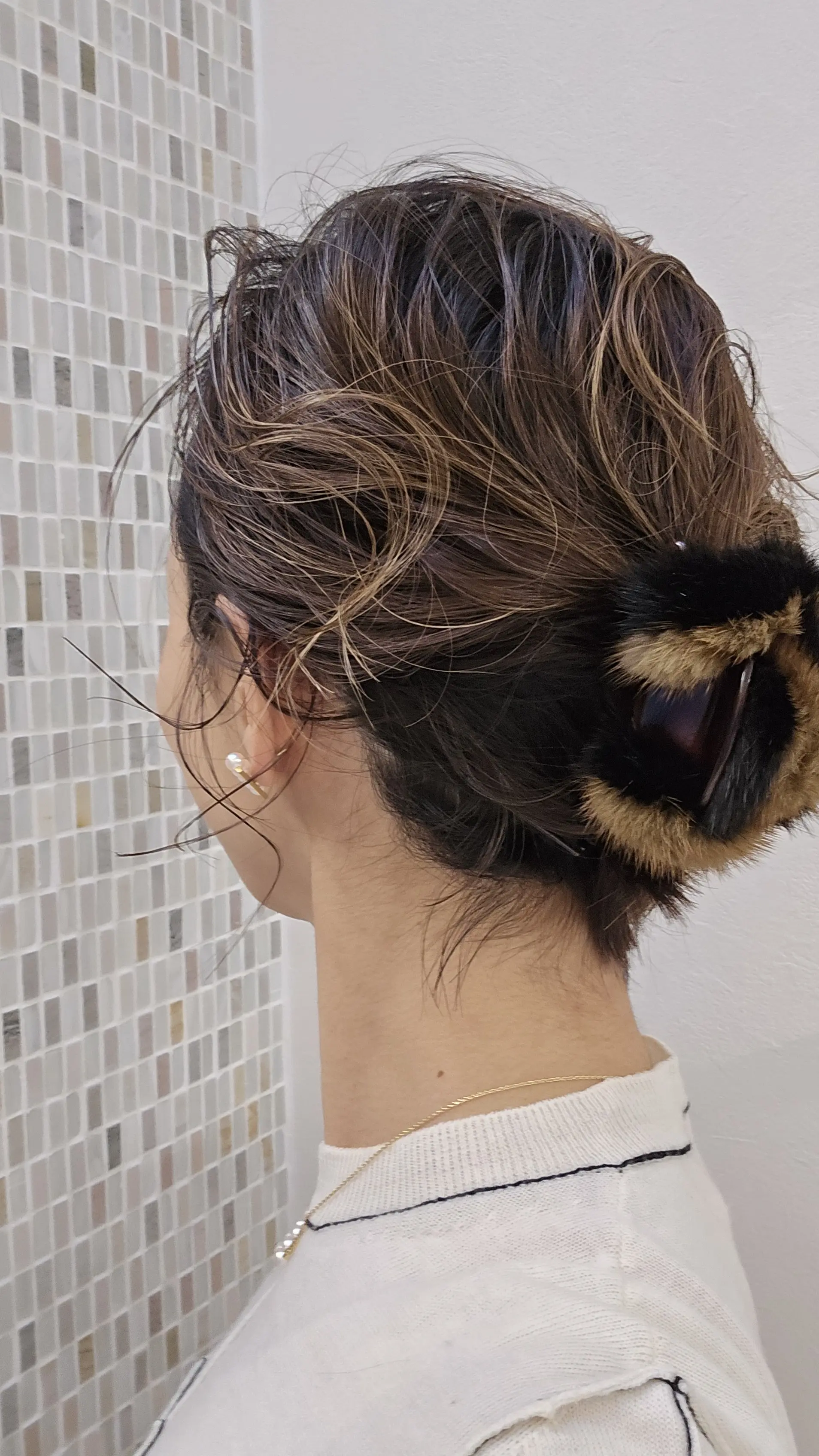 「後ろ姿年齢」は髪と姿勢で変わる—めざせ&quot;後ろ姿美人”②_1_6