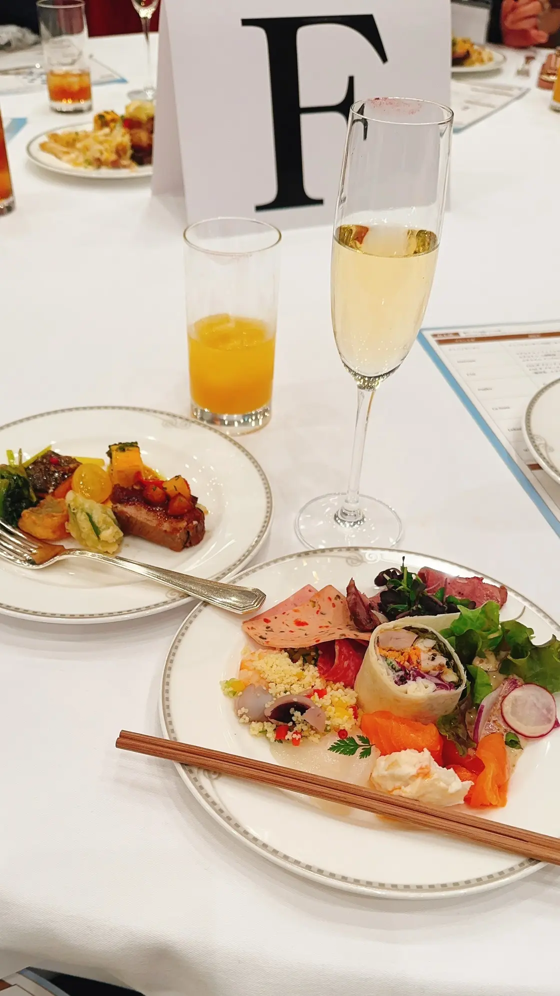 ザストリングス表参道会場内のお料理