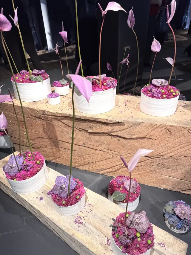 【スペシャルラッキーDay】お花に囲まれまさかのサイン会!_1_9