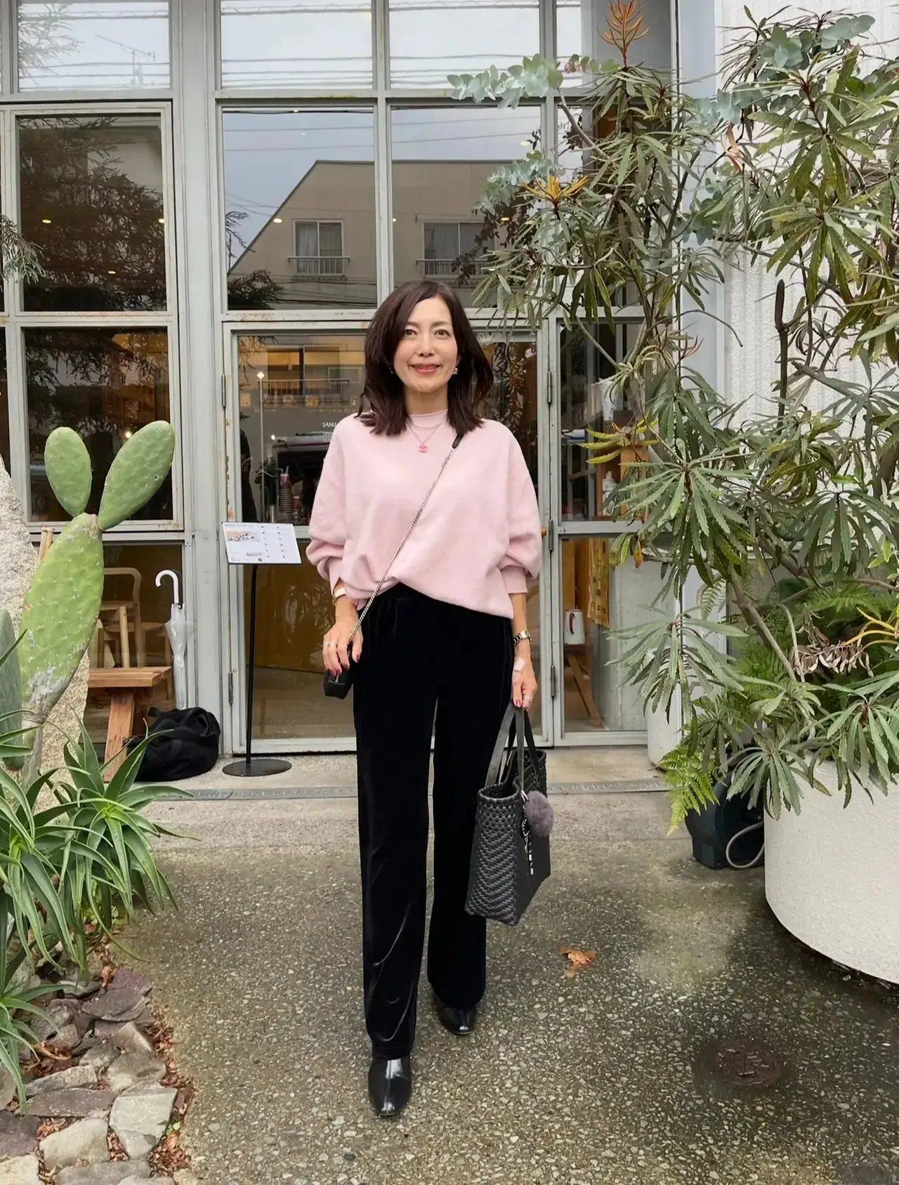 穿き心地抜群で大満足！おしゃれ好きな50代愛用の秋冬ユニクロパンツコーデ6選