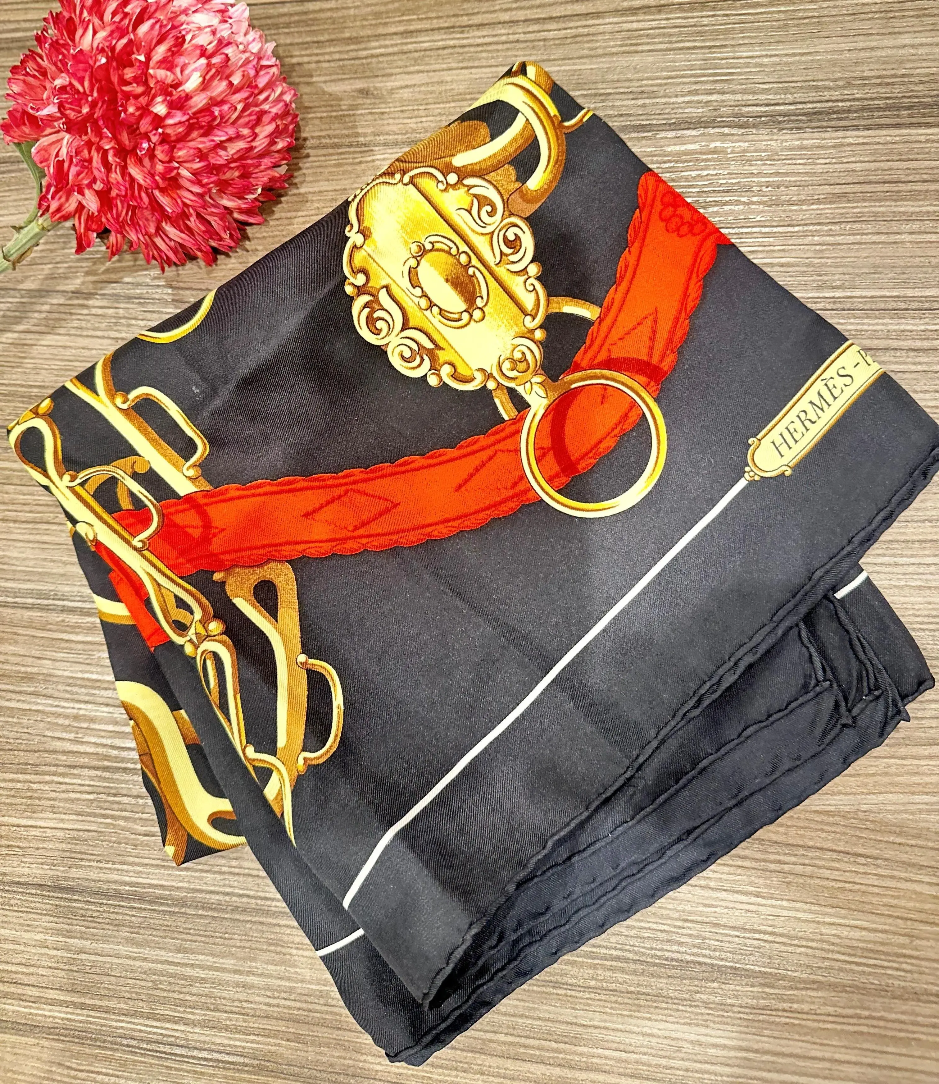 エクラ華組　山口理江さん　スカーフの写真