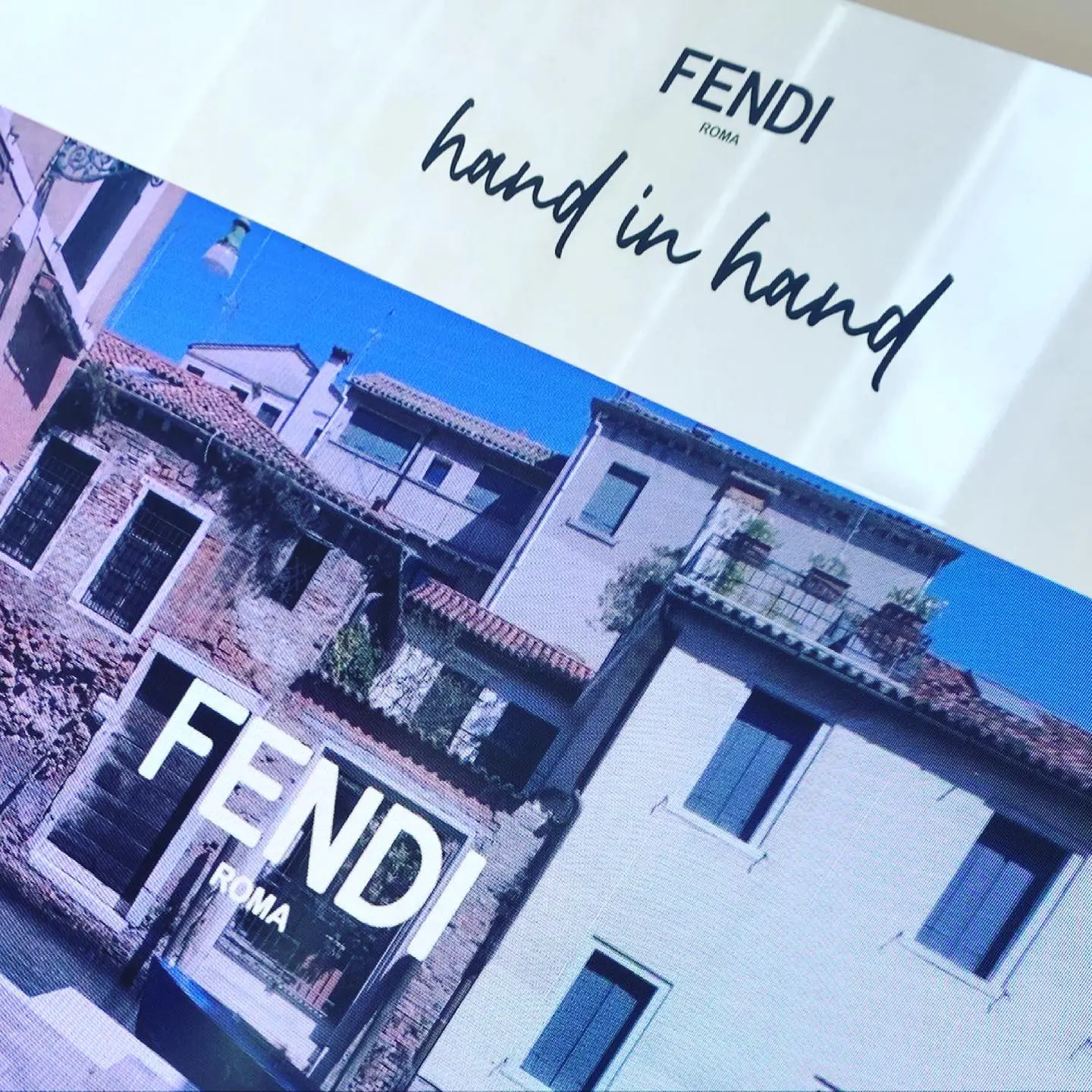 FENDI hand in hand_1_2