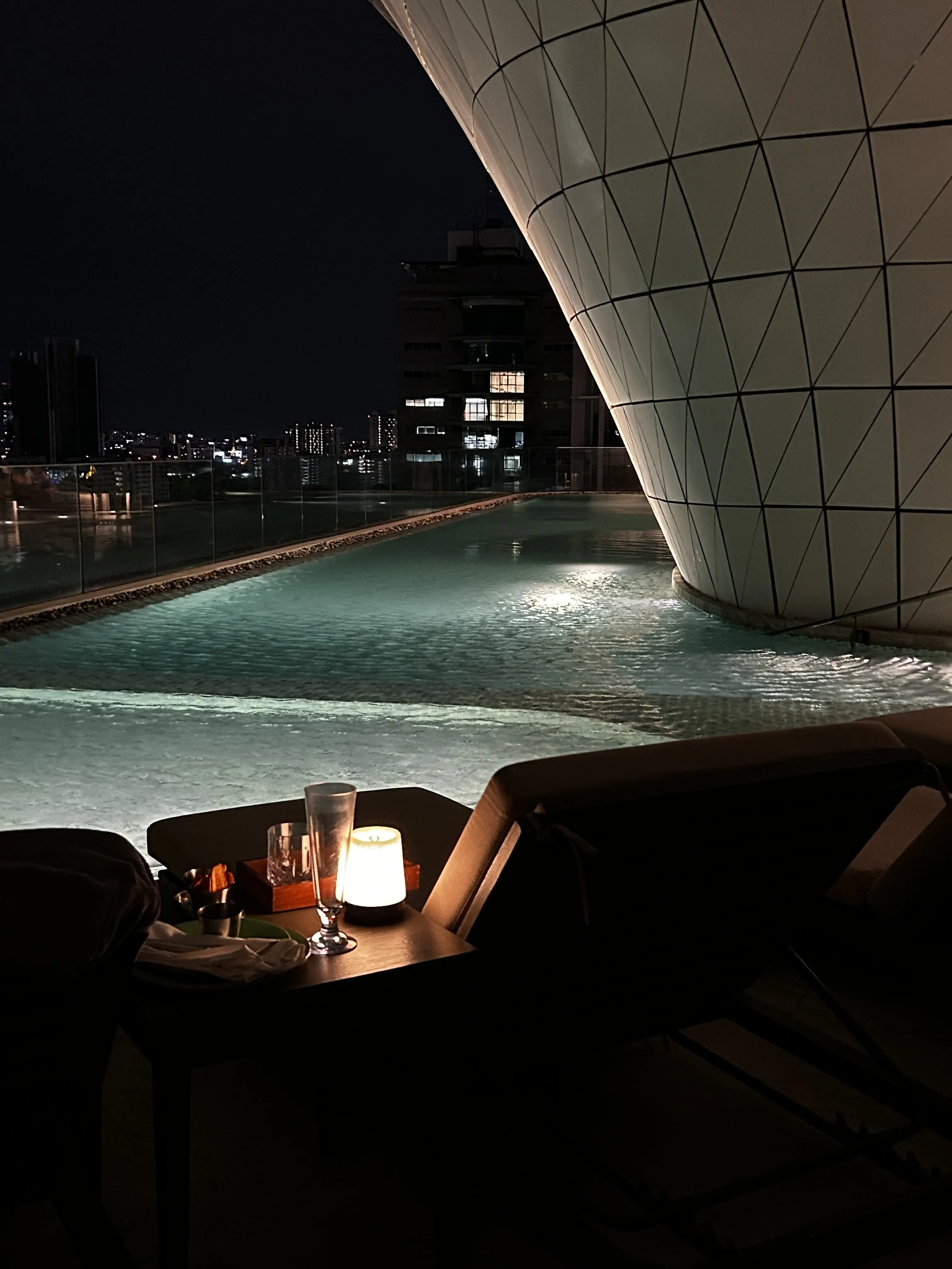 ウォルドーフ・アストリア・バンコク　　Waldorf Astoria Bangkok　タイ