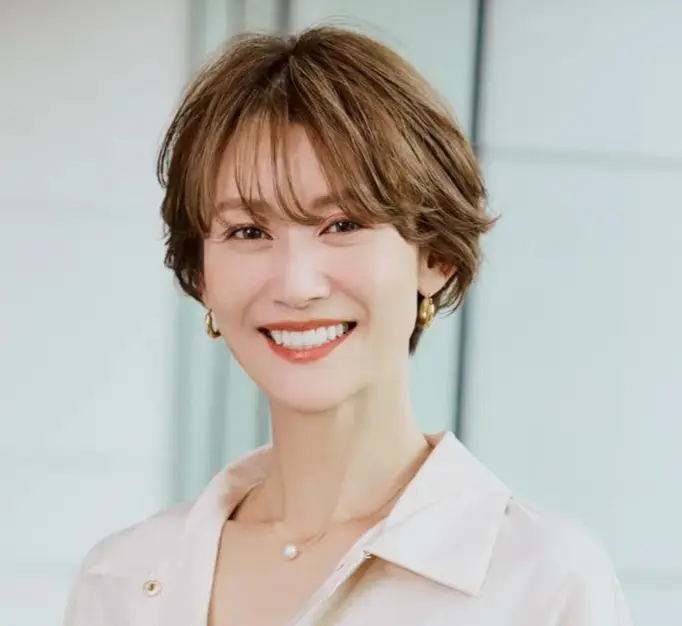 【50代に人気のショートヘア60選】おばさんに見えない！大人かっこいい雰囲気が叶う若見えショートヘア