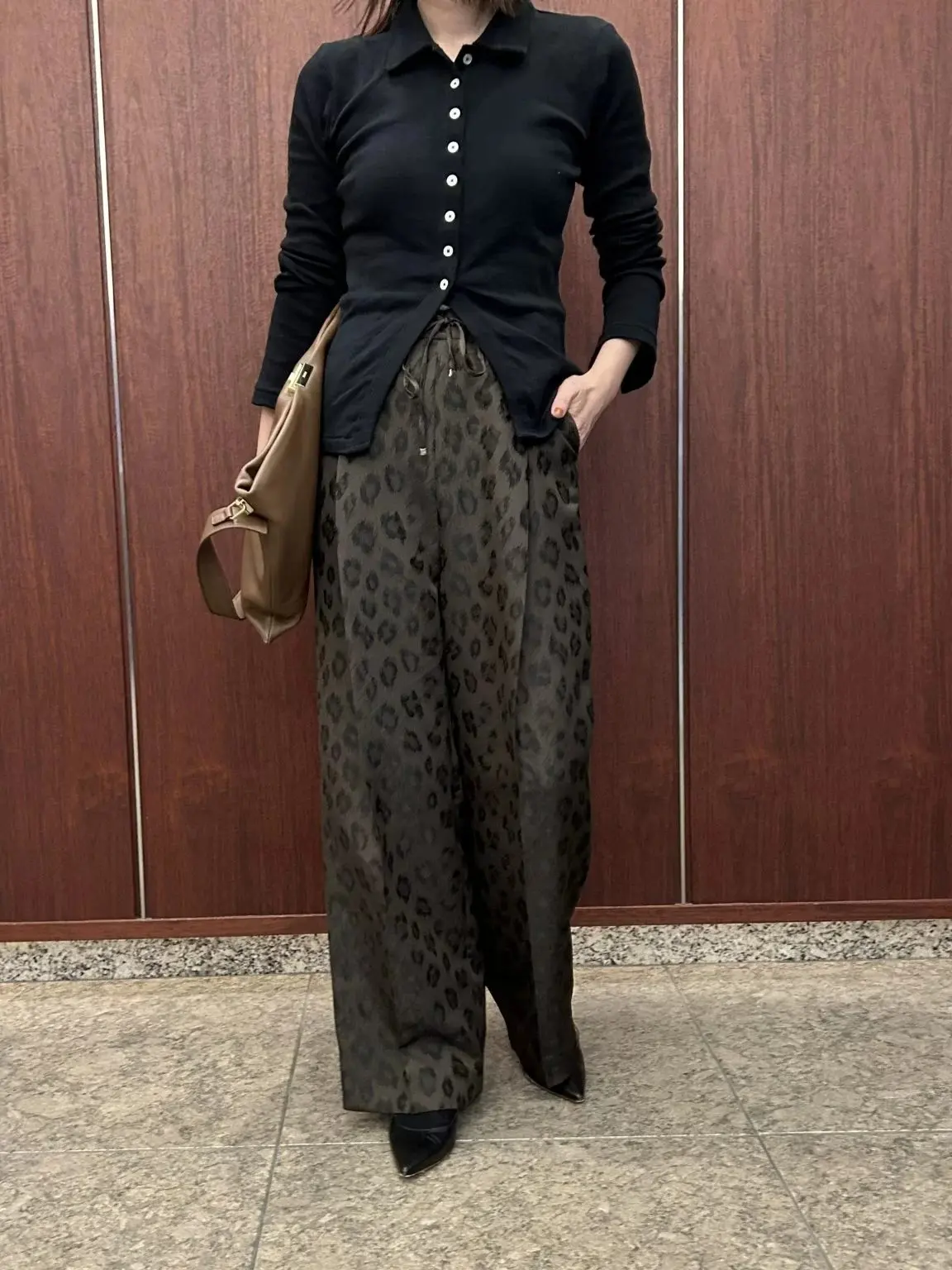 着回しがきく冬の柄パンツをスタッフの私服にコーディネートしてみました♪ 「E by eclat ・レオパードジャカードパンツ」【50代ファッション】_1_8