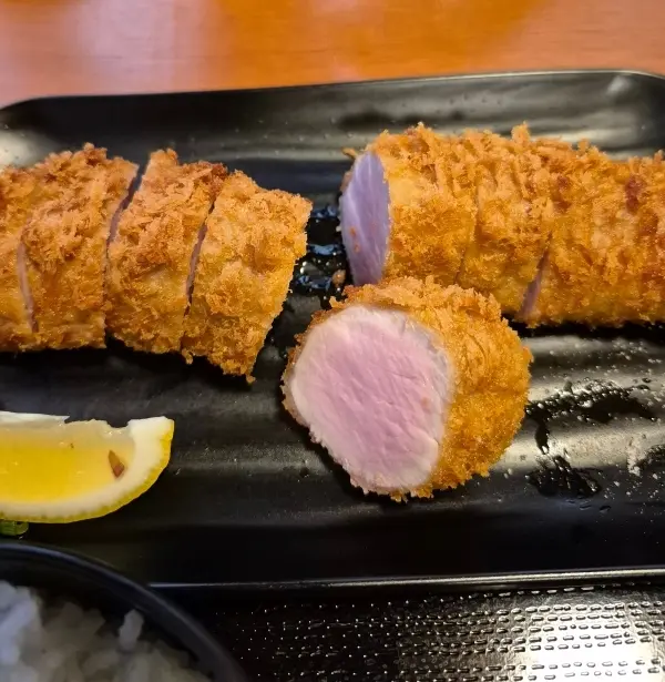 今が見ごろのバラ園と｢孤独のグルメ｣で人気♪キセキのとんかつ_1_17