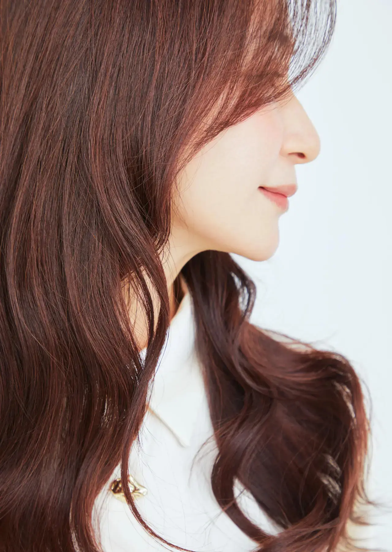 豊かなボリューム感が魅力！50代にふさわしいリュクスな巻き髪ロングヘア【50代髪型・ヘアスタイル】