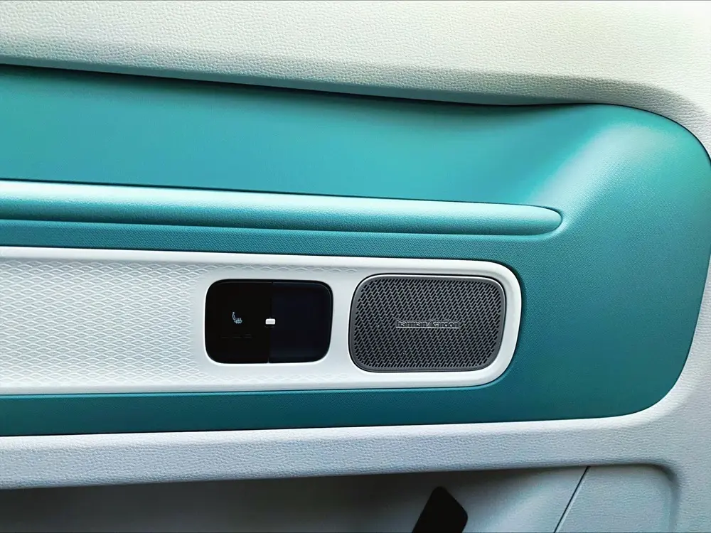 フォルクスワーゲン ID.Buzz プレミアムサウンドシステム　Harman Kardon