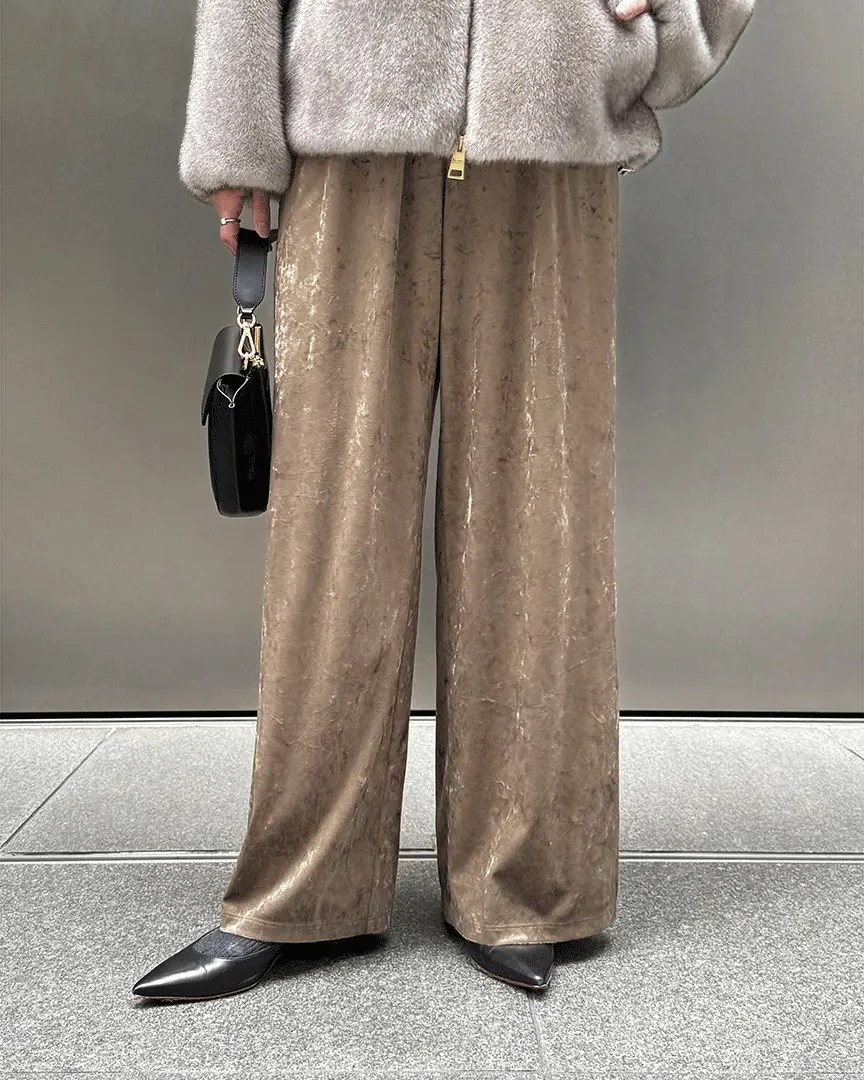 旅行・お出かけに最適！大人のための上品「ベロアパンツ」が優秀すぎる【E by eclat・50代ファッション】_1_3