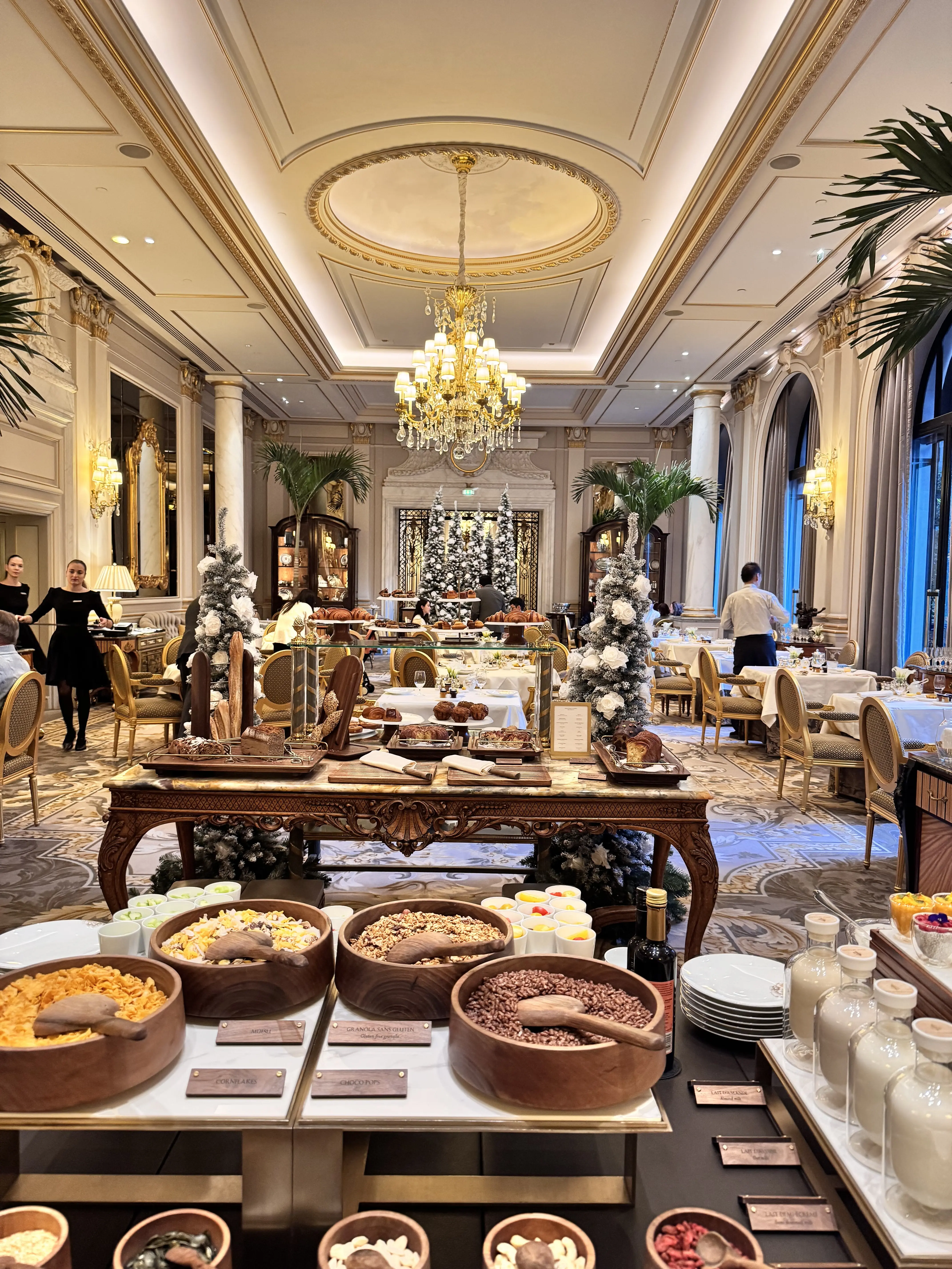 50代が海外旅に泊まりたいフランスパリのラグジャリーホテルと上品コーデ♡_1_20