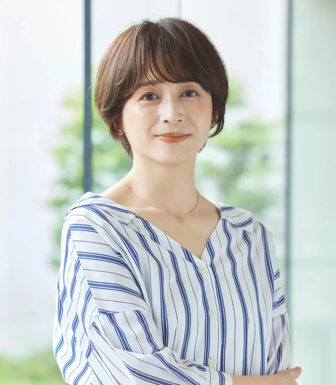 50代の髪色が見違える！パーマやカラー歴を活かせる“寒色”カラーが主役の丸みボブ【50代髪型・ヘアスタイル】