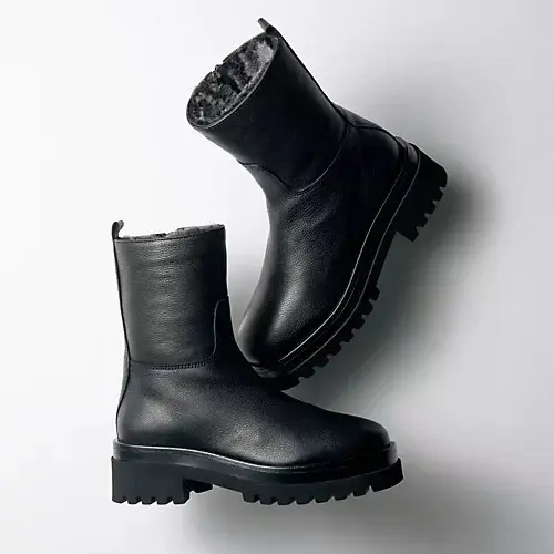 【50代 週末コーデ】モノトーンに華やぎを添える、大人の洗練コーデ＃Jマダムのおしゃれ_1_5