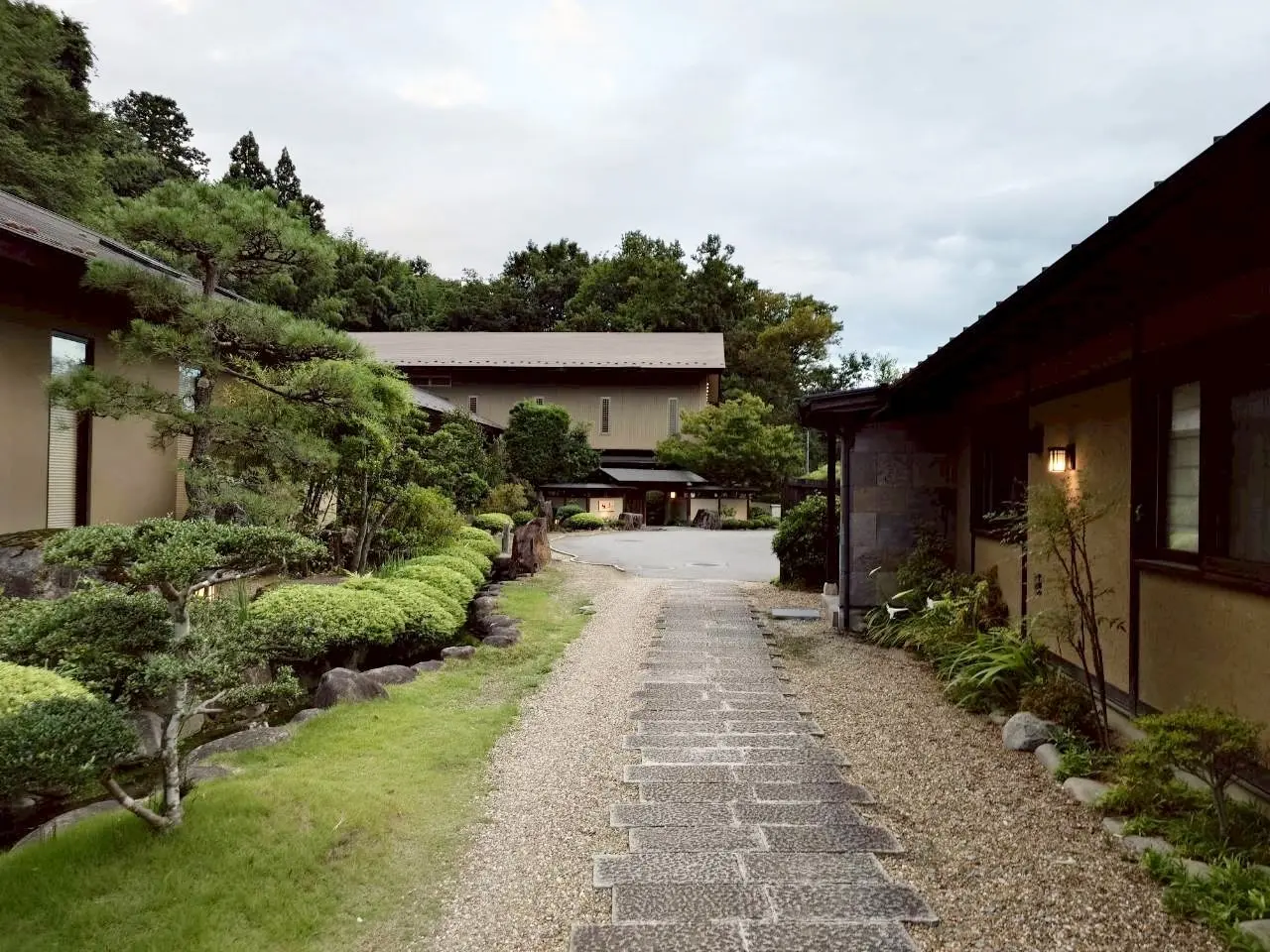 笛吹川温泉　坐忘