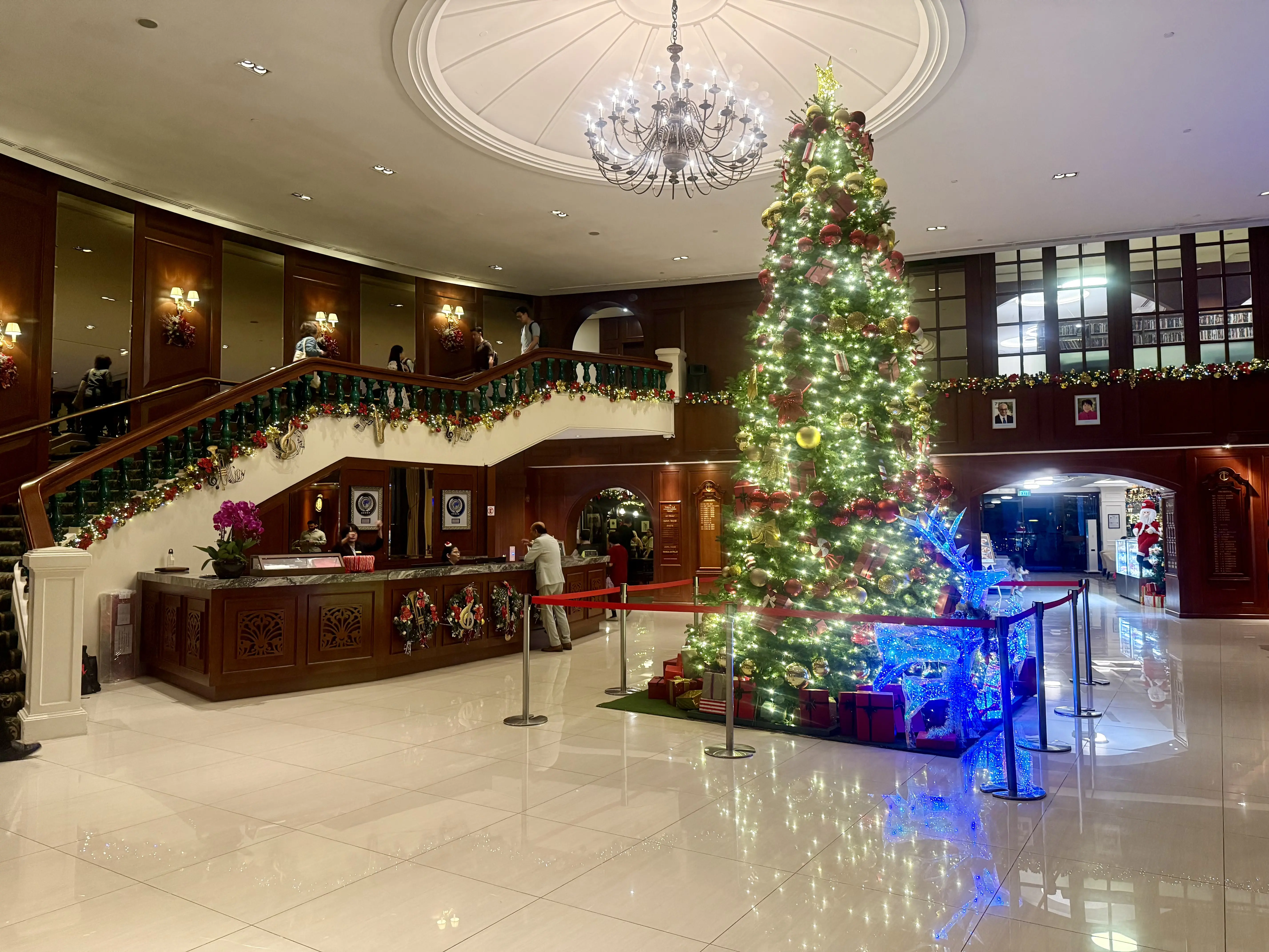 タングリンクラブロビー