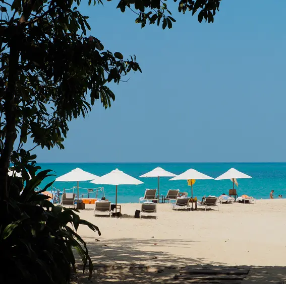 タイのビーチを楽しむ、ラグジュアリーな隠れ家リゾート５選_3_1