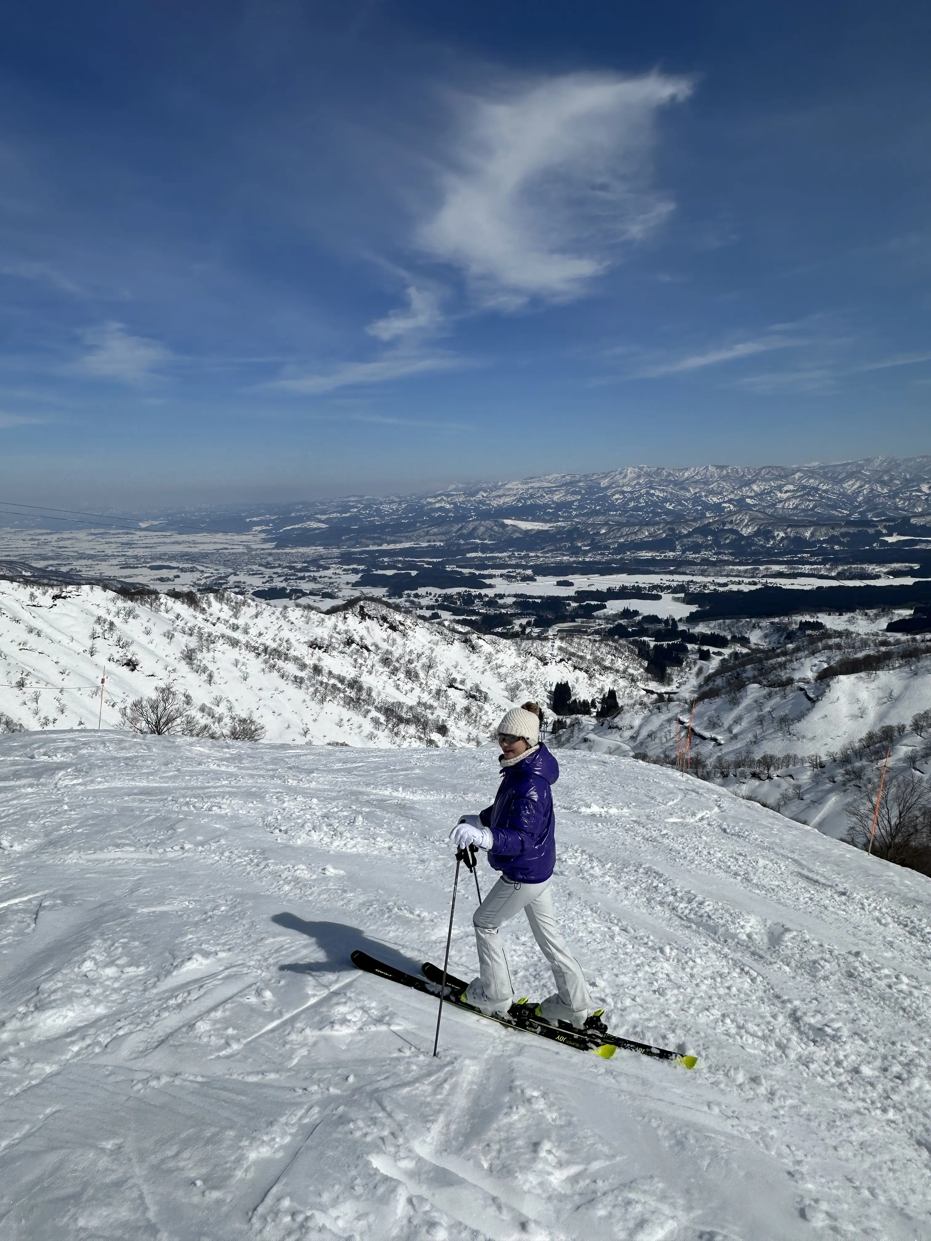 限りなく広がる青い空と白銀の山々、春スキーを満喫する上越旅行_1_3