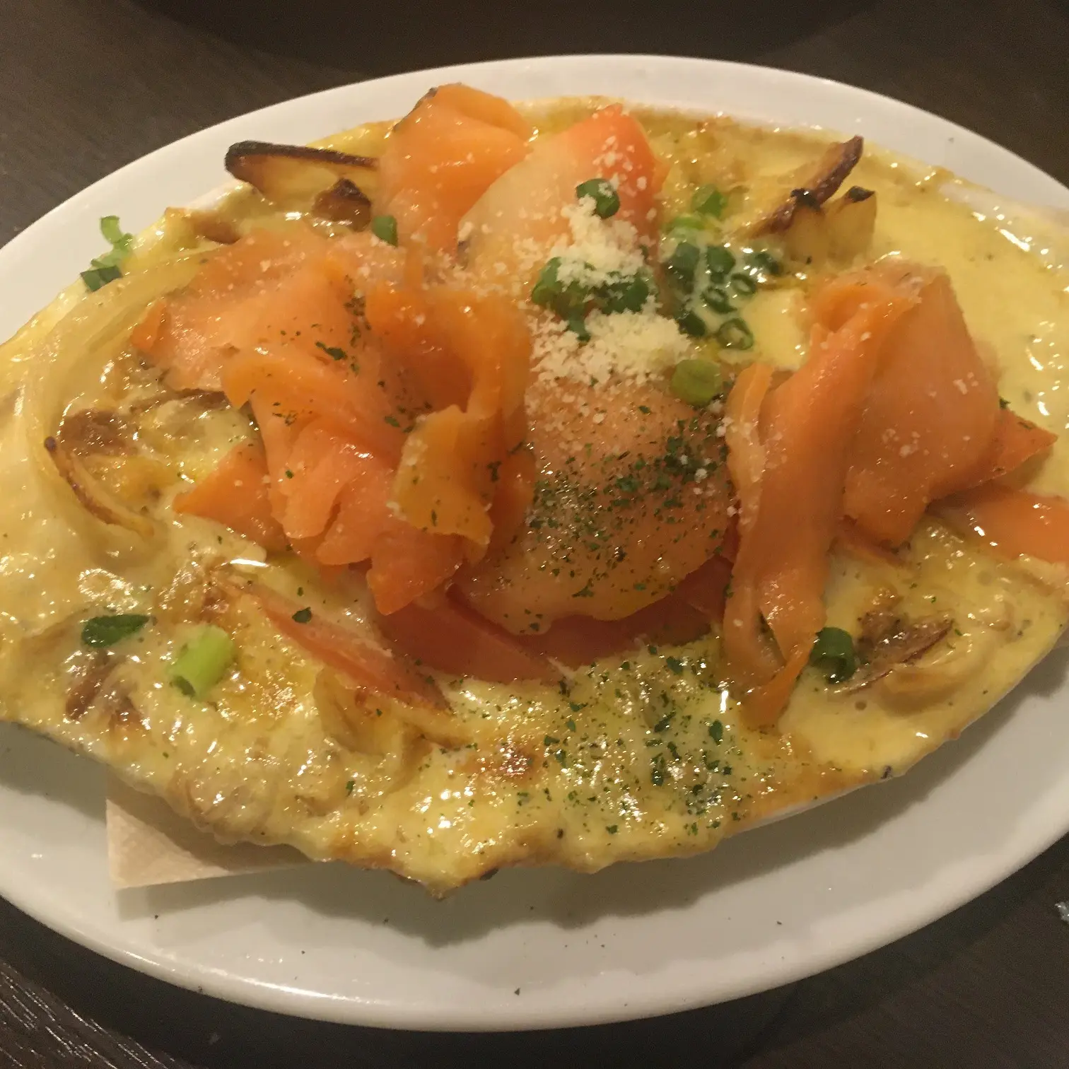 スモークサーモンと焼きトマトのグラタン