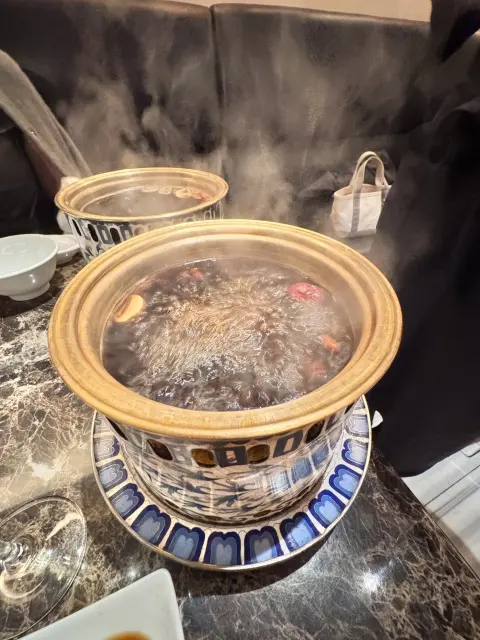 ランチコーデにキレイ色ベスト♡六本木のヘルシー薬膳鍋とマルニカフェ_1_5