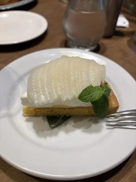 「ユニクロの白シャツで楽しむ、京都カフェ時間」_1_8