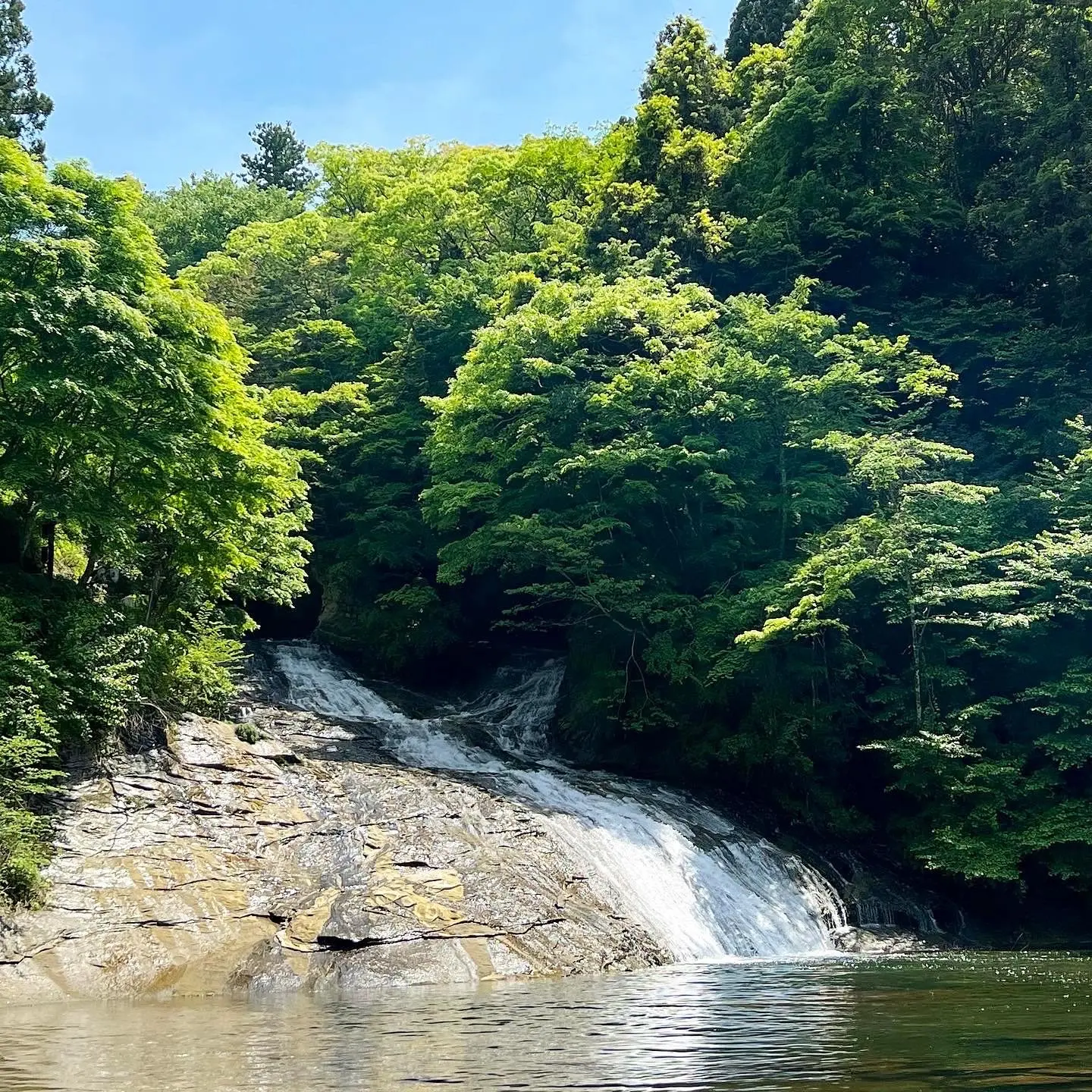 千葉県、養老渓谷の粟又の滝
