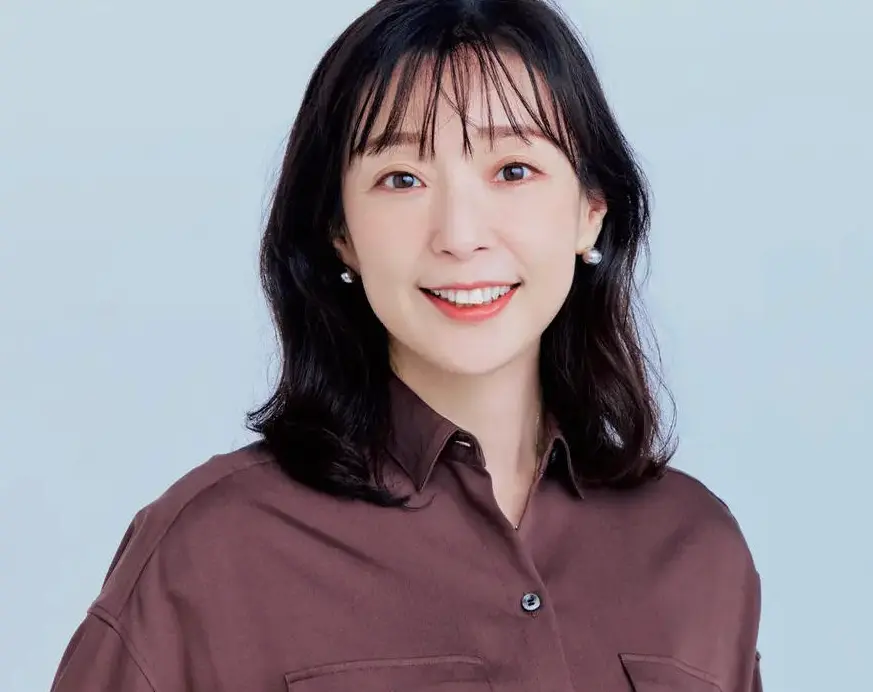 オフィスからの会食には、リラクシーでスタイル美なニットワンピースが心強い味方に_1_10