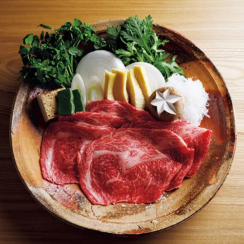 ふわふわメレンゲ卵でいただくお肉が絶品！虎ノ門に新しくオープンした『すき焼き あさい』