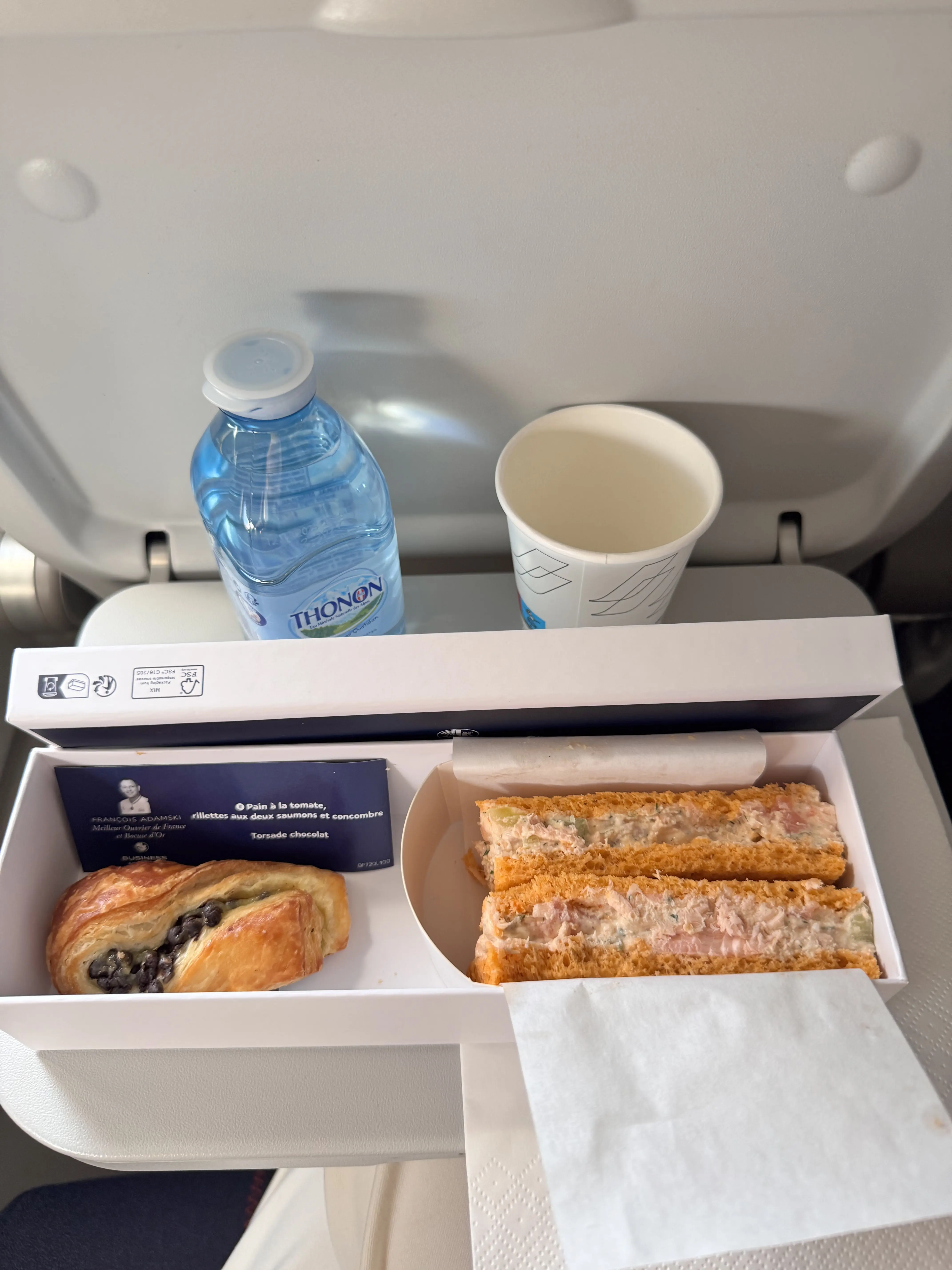 上品♡大人の冬旅機内コーデ_1_14-1