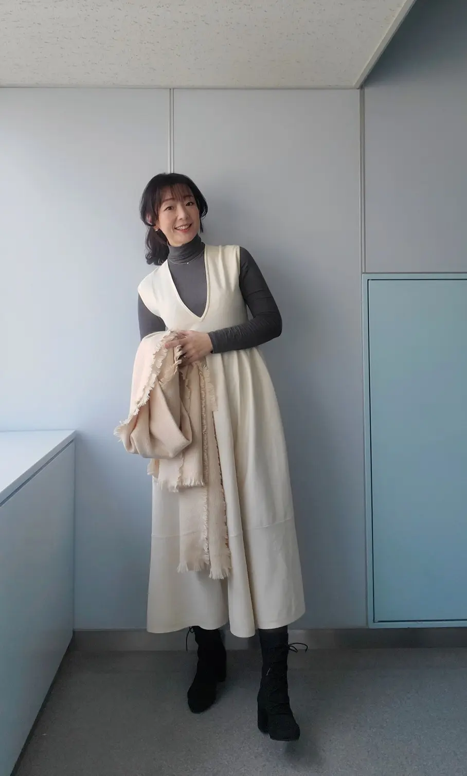 オフィスからの会食には、リラクシーでスタイル美なニットワンピースが心強い味方に_1_1