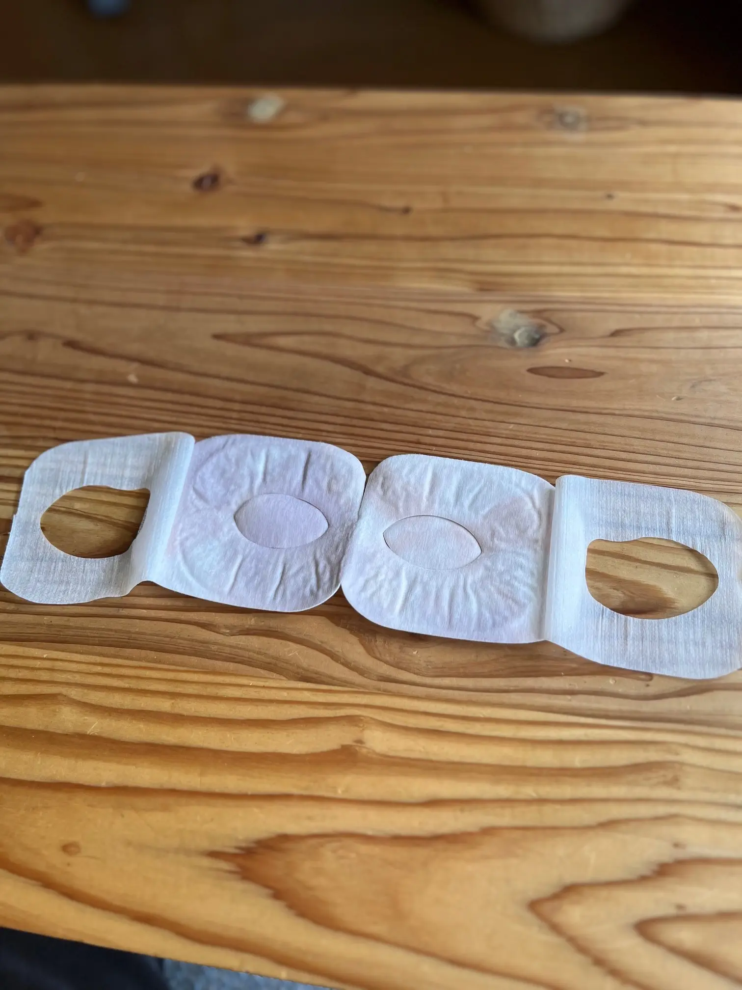 hemle　3COINS　保湿グローブ　アイボリー　レーヨン/シルク混　タッチパネル対応　手首ゆったりゴム