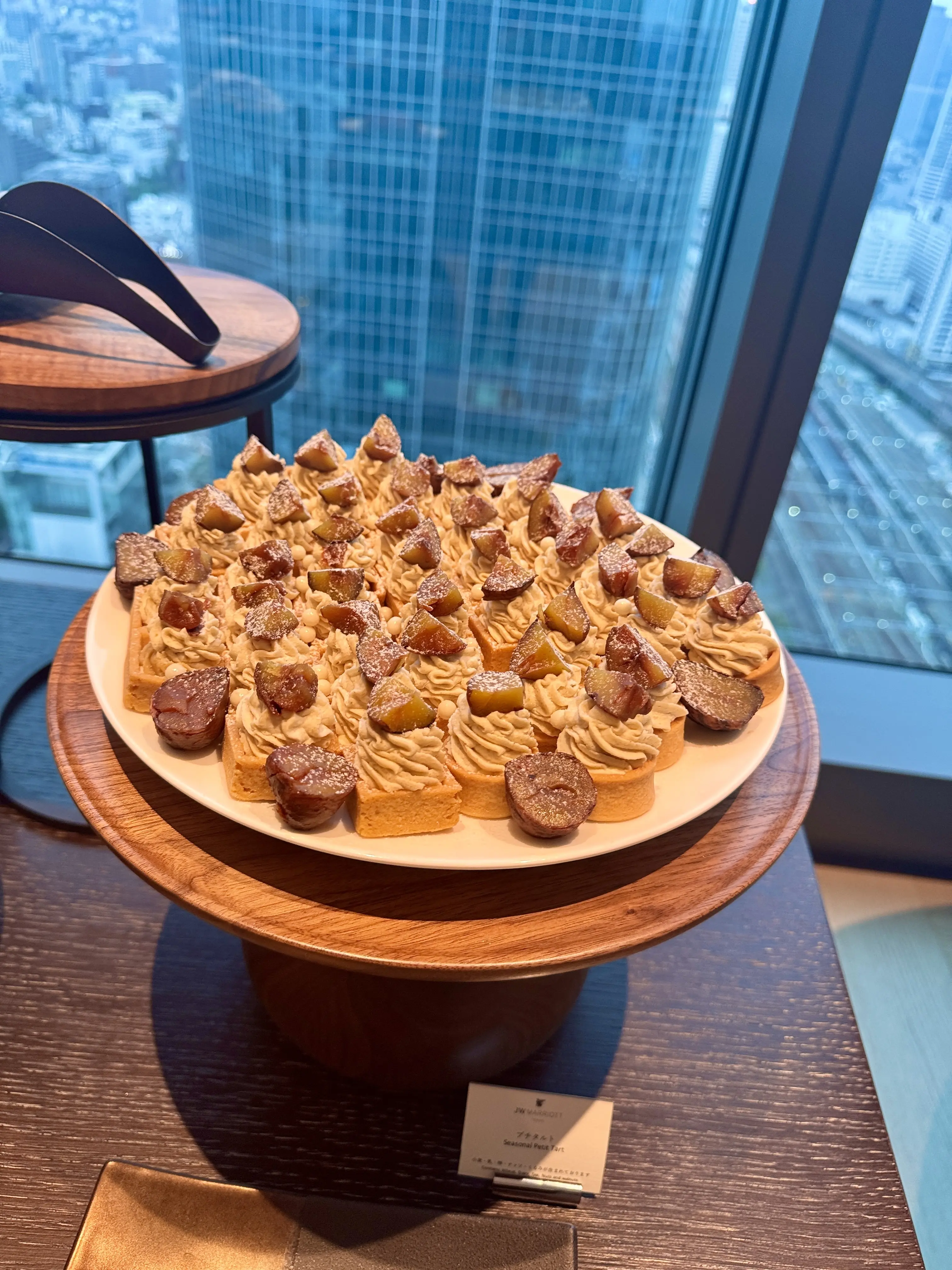 一枚で”華リュクス”なブラウスでホテルステイ✨_1_9-2