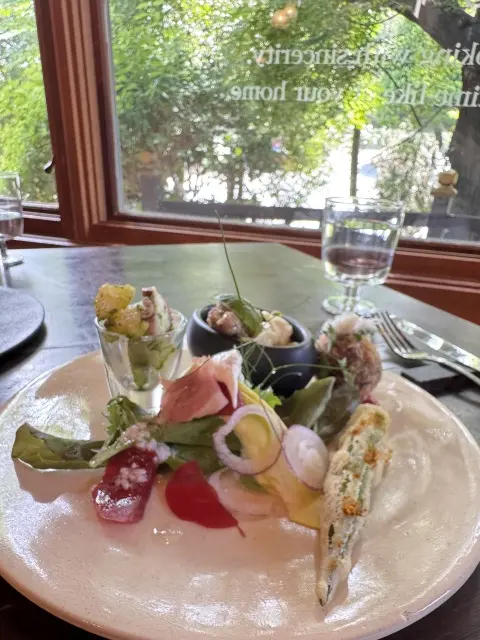 休日ランチは緑に包まれた癒しの空間で体に優しいお料理を_1_7