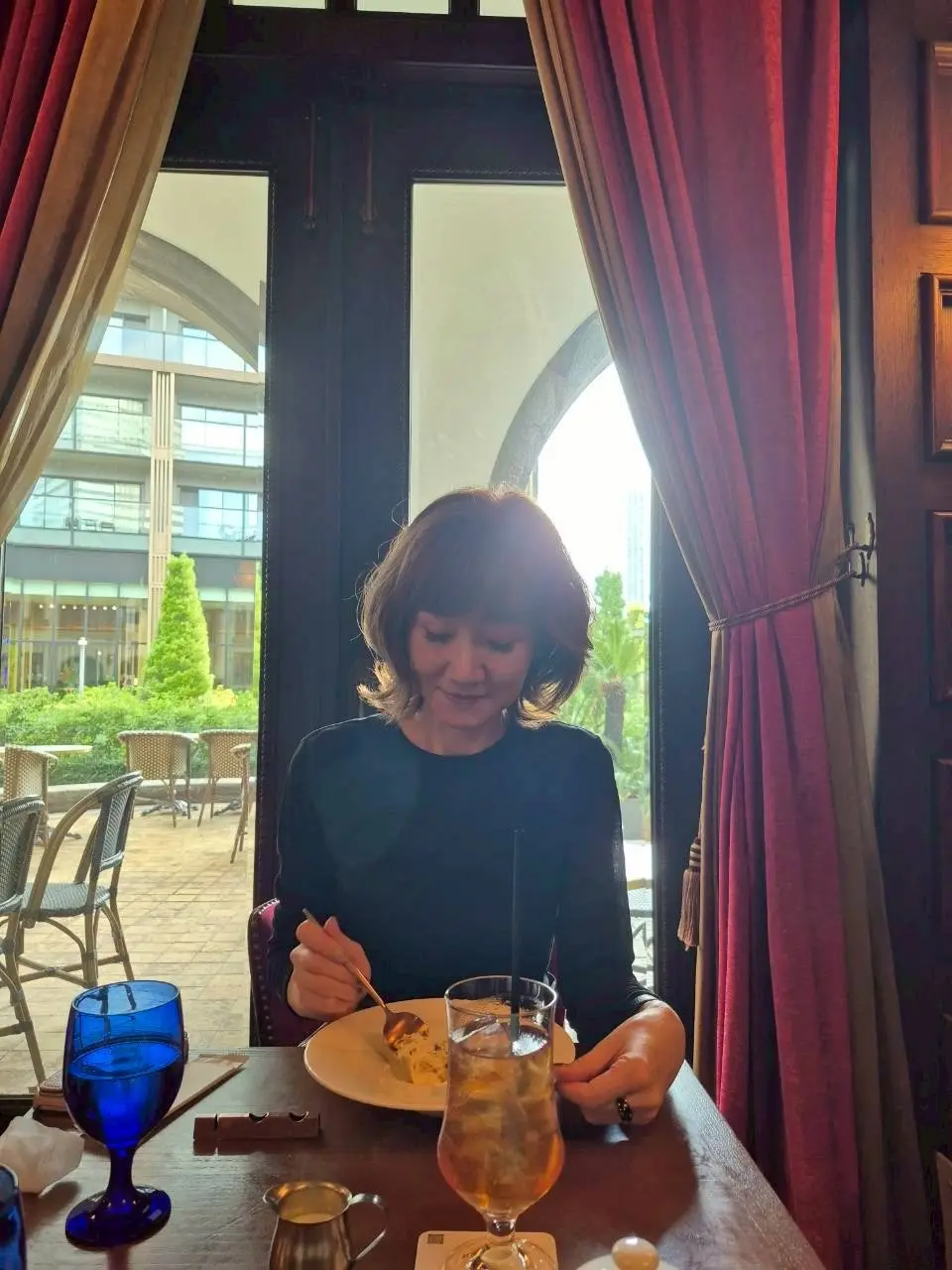 ジャスミンさんとの久々ランチ♪GUプチプラコーデ➕ブーツで永田町へ。_1_18