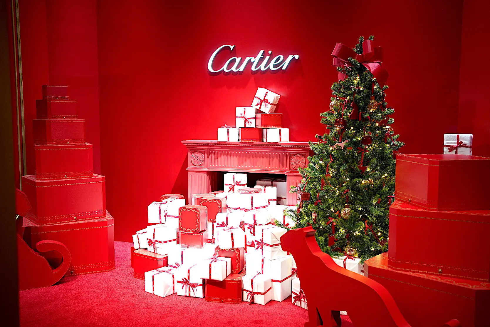 カルティエ 銀座2丁目ブティックで開催する。会期は12月12日から12月28日まで。