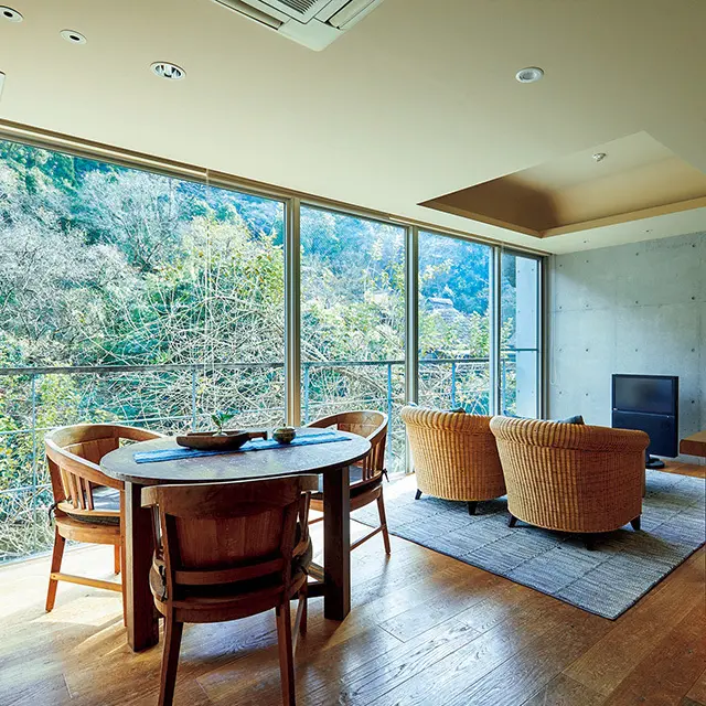 石蔵の4室は、スーパーポテトの杉本貴志氏デザイン