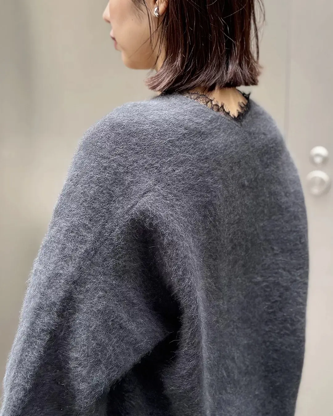 《Room no.8 for E by eclat》可憐さと品を両立。冬の主役“ヘアリーレースニット” 【50代ファッション】_1_4