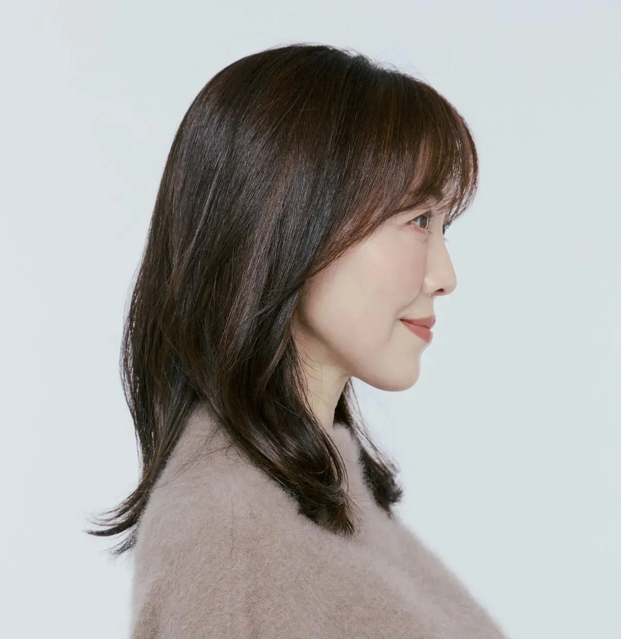 敏感頭皮でも明るめに染められる“フロスティングカラー”