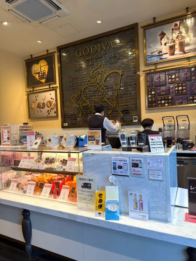 GU、H&amp;MとのMIXコーデで神戸三田プレミアムアウトレットへ。_1_8