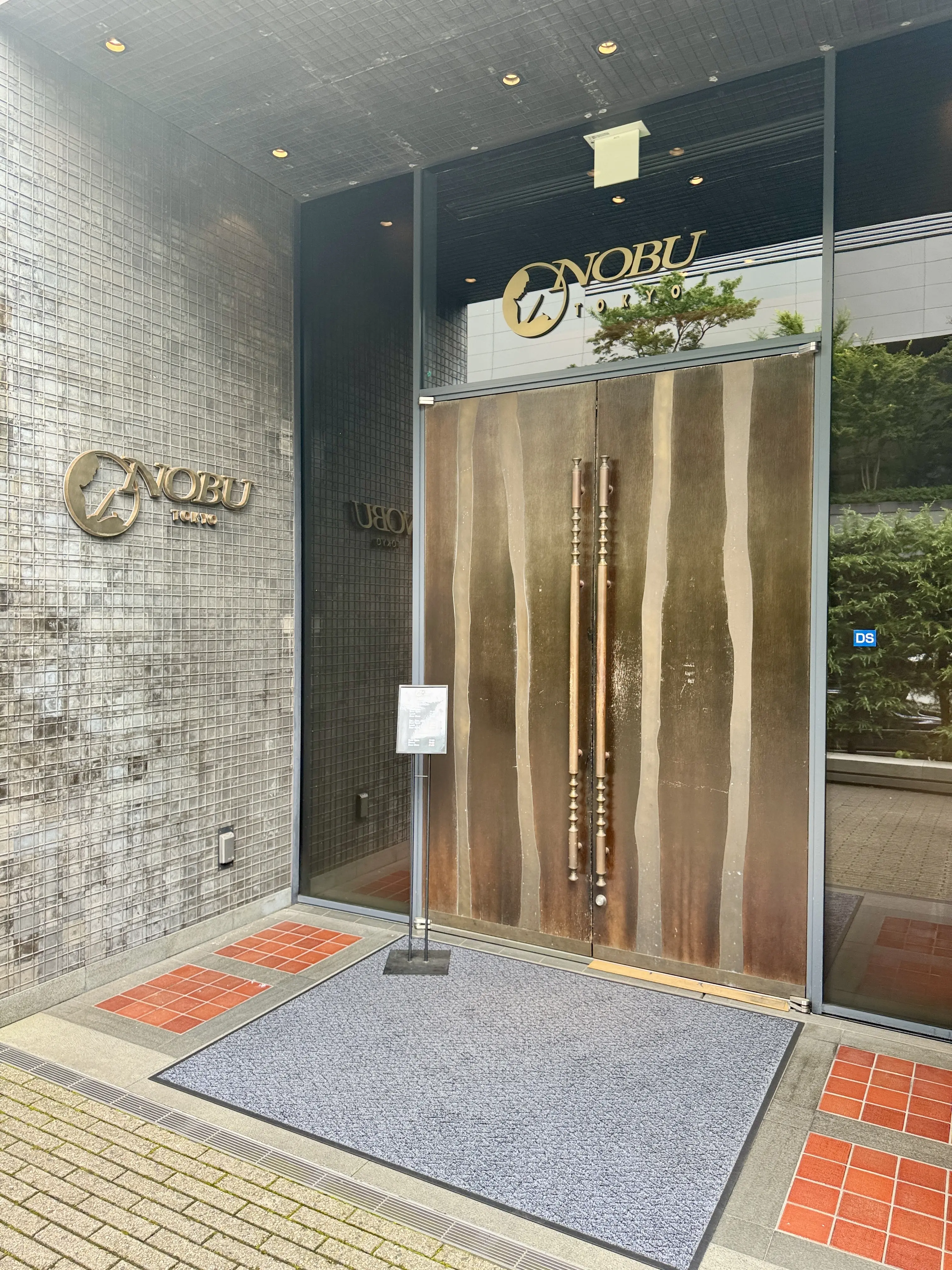 爽やかなライトブルーのシャツでゆっくりランチ🩵_1_3