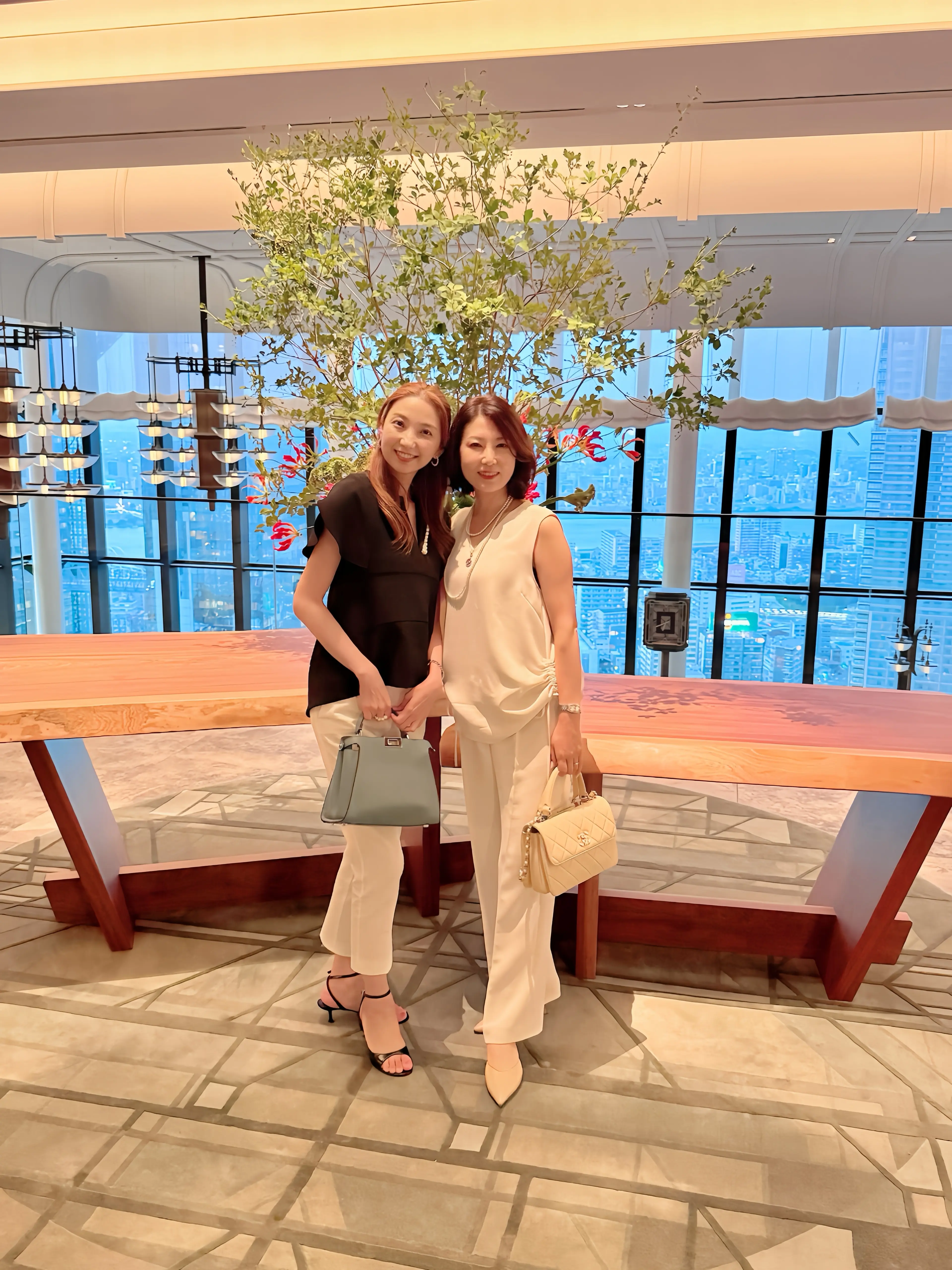 ウォルドーフ・アストリア大阪にて華組の法村麻起子ちゃんと同期会_1_9