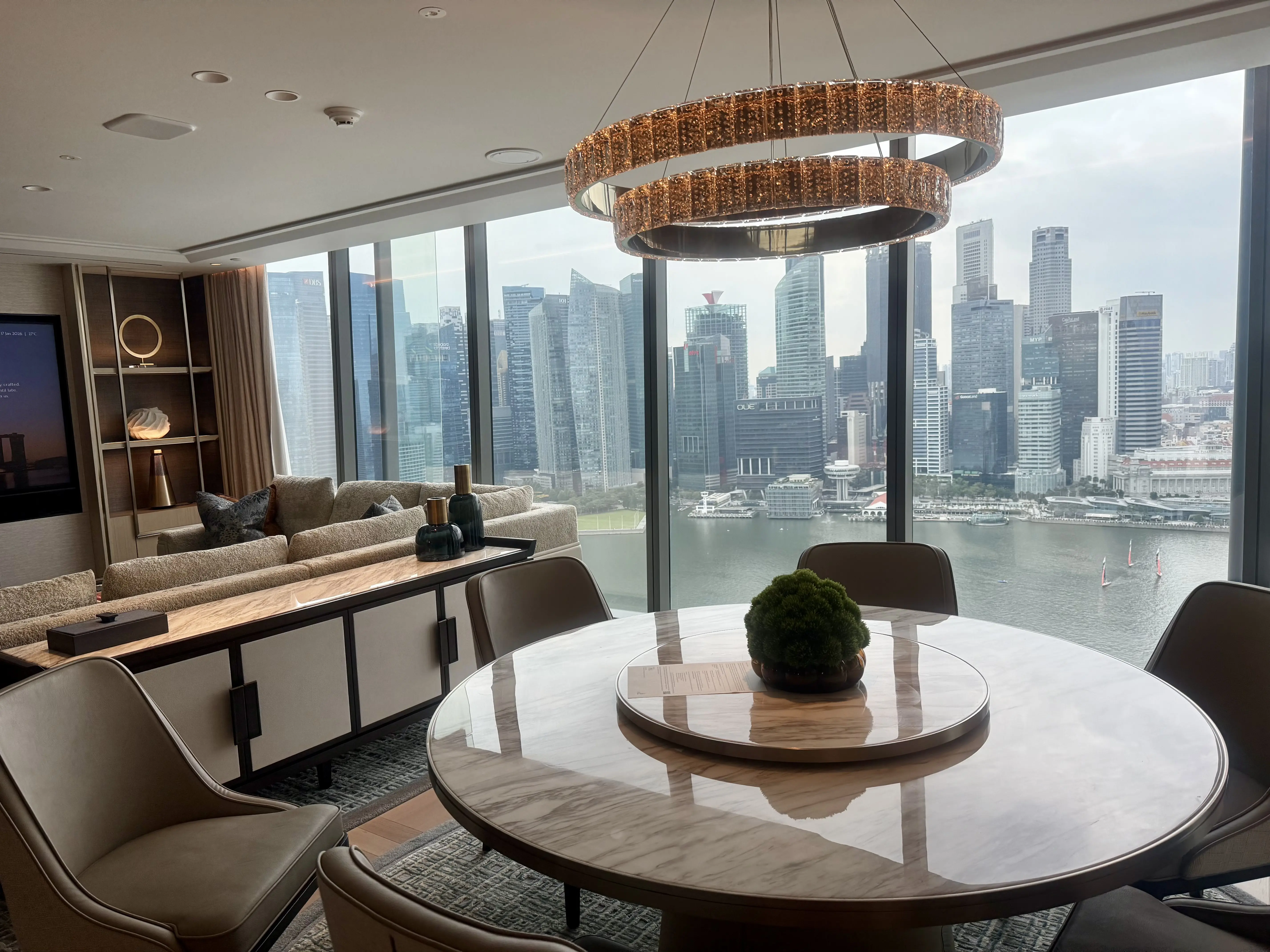 ダイニングルーム