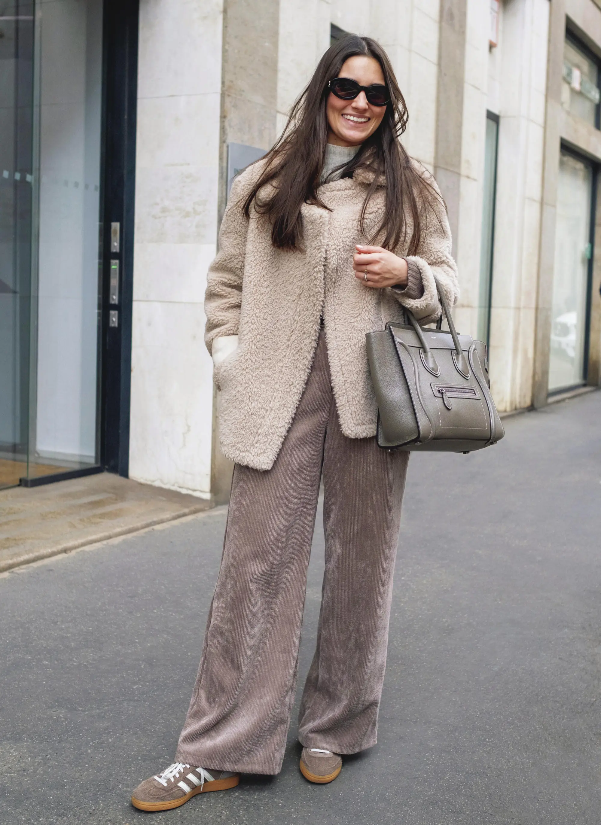 マダムのリアルなお出かけスタイル【海外ファッションSNAP】ヴィクトリア コンサルタント／ミラノ 