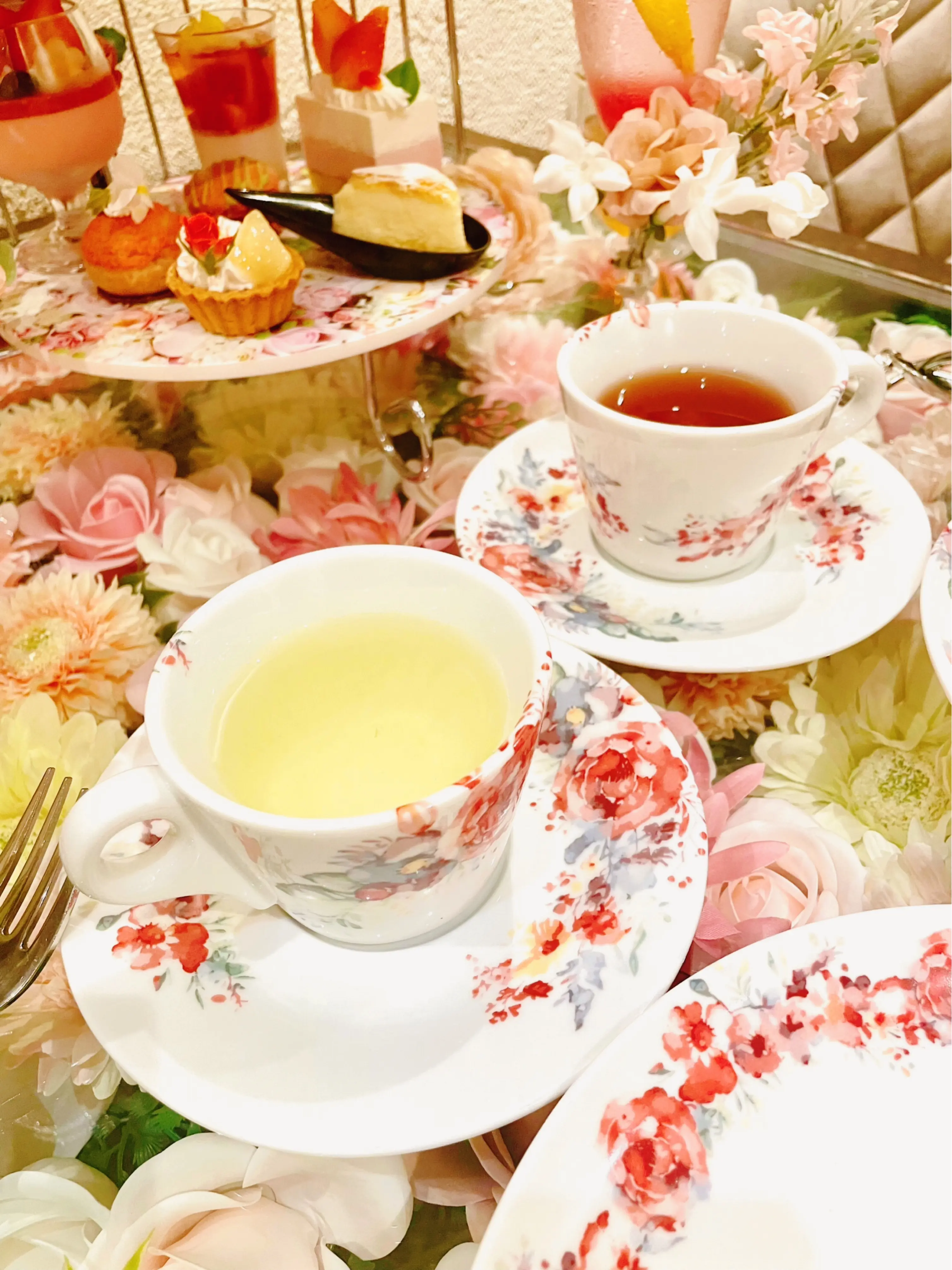 Afternoon Flower Lounge Tea Bloomy 銀座店、Tea Bloomy 銀座店、 アフタヌーンティー フラワーラウンジ ティーブルーミー、アフタヌーンティー、お花のアフタヌーンティー、アジアンフラワー、アジアンフラワーアフタヌーンティー、 、アジアン、アジアンテイスト、アジアンインテリア、お花のテーブル、コーヒー、カフェラテ、可愛いカップ、お花のカップ、可愛いカップ&amp;ソーサー、コーヒーカップセット、飲み放題、フリードリンク、ドリンクブュッフェ、花柄カップセット、お花のカップセット、お花のカップ、花柄カップ、花柄カップ&amp;ソーサー、選べるカップ、紅茶、アールグレイ、ハーブティー、アールグレイティー、