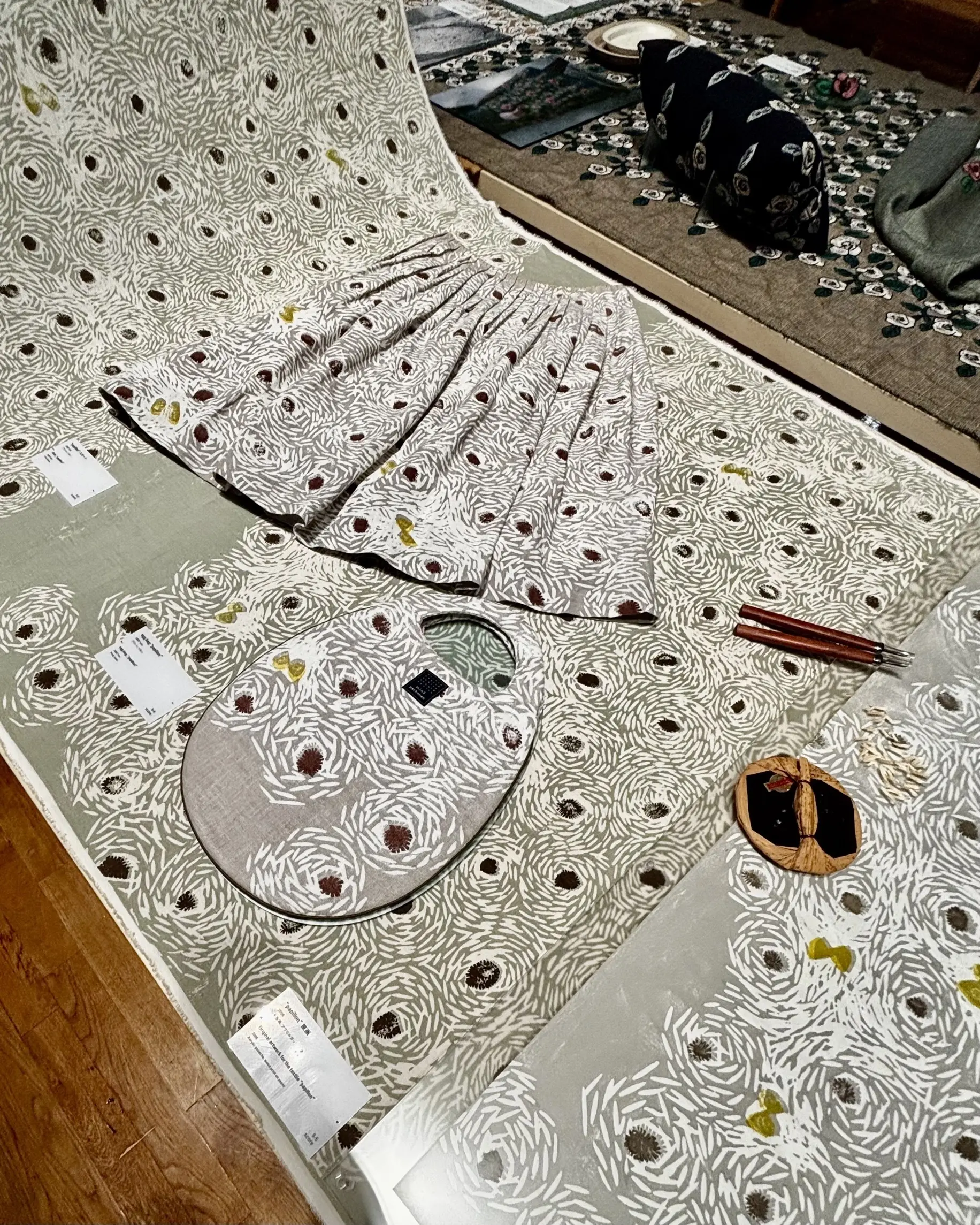 papillon テキスタイルとアイテム