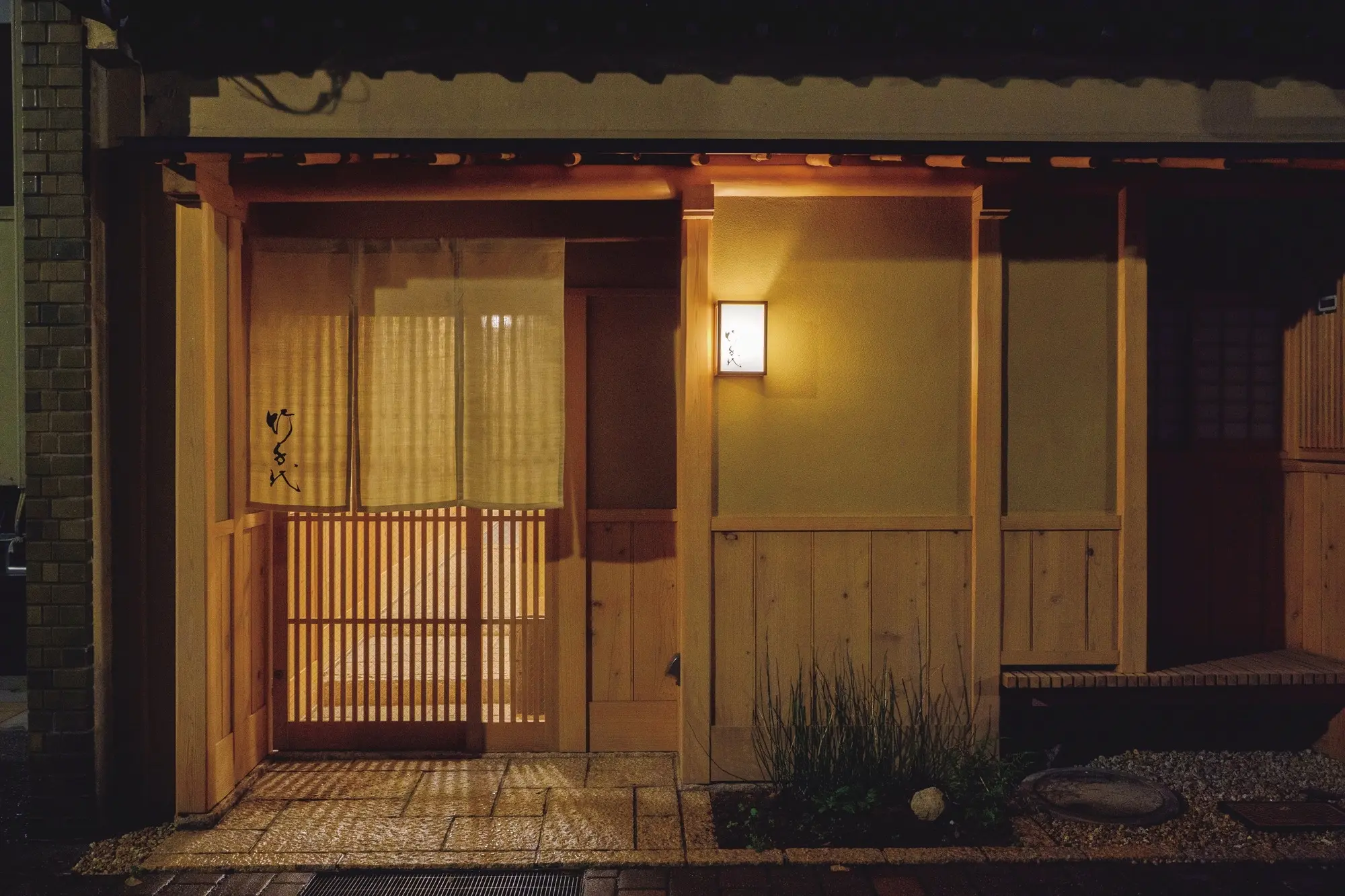 国内旅行　金沢　和食　『竹千代』　外観